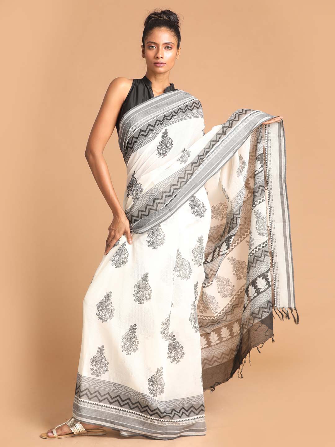 Indethnic Printed Pure Cotton Saree in Black - View 1