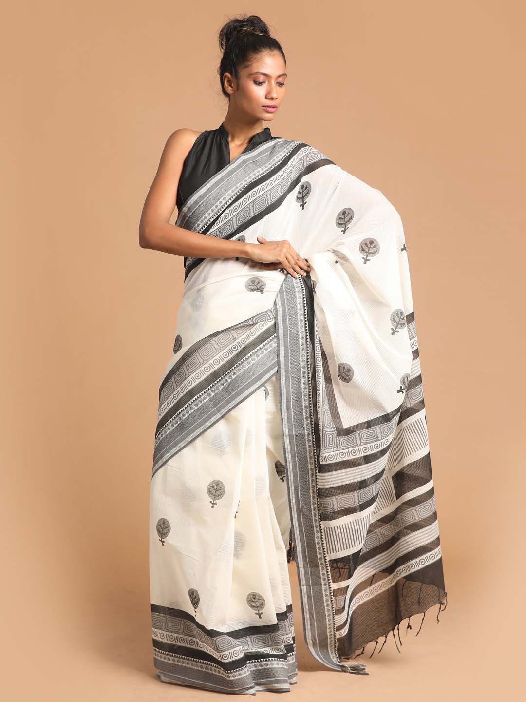 Indethnic Printed Pure Cotton Saree in Black - View 1