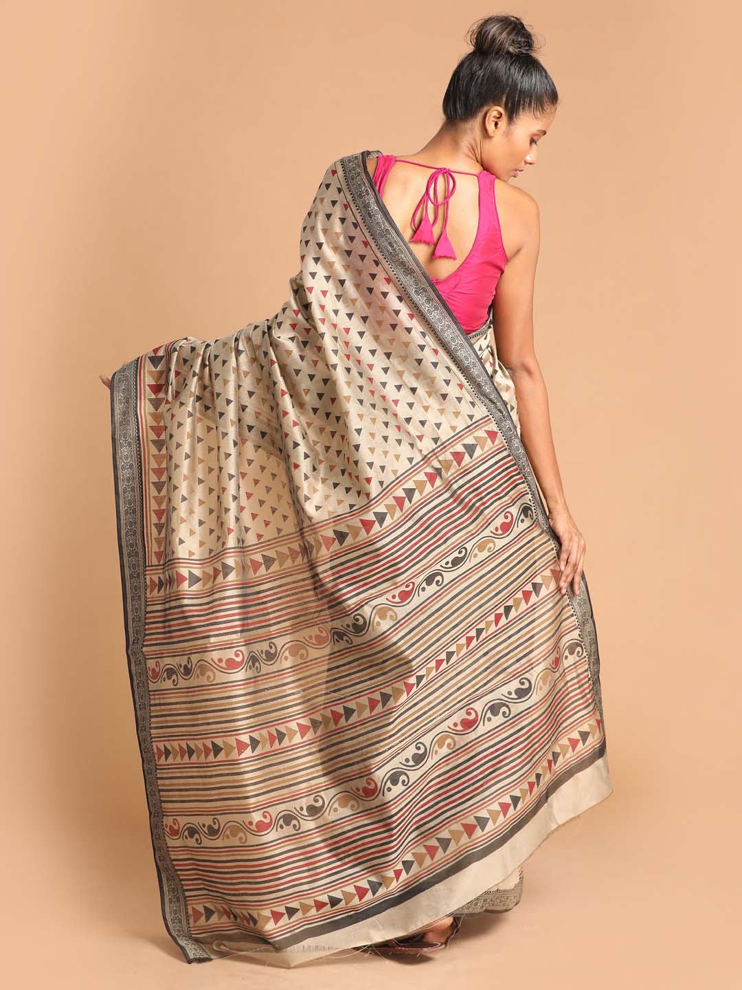 Indethnic Printed Cotton Blend Saree in Black - View 3