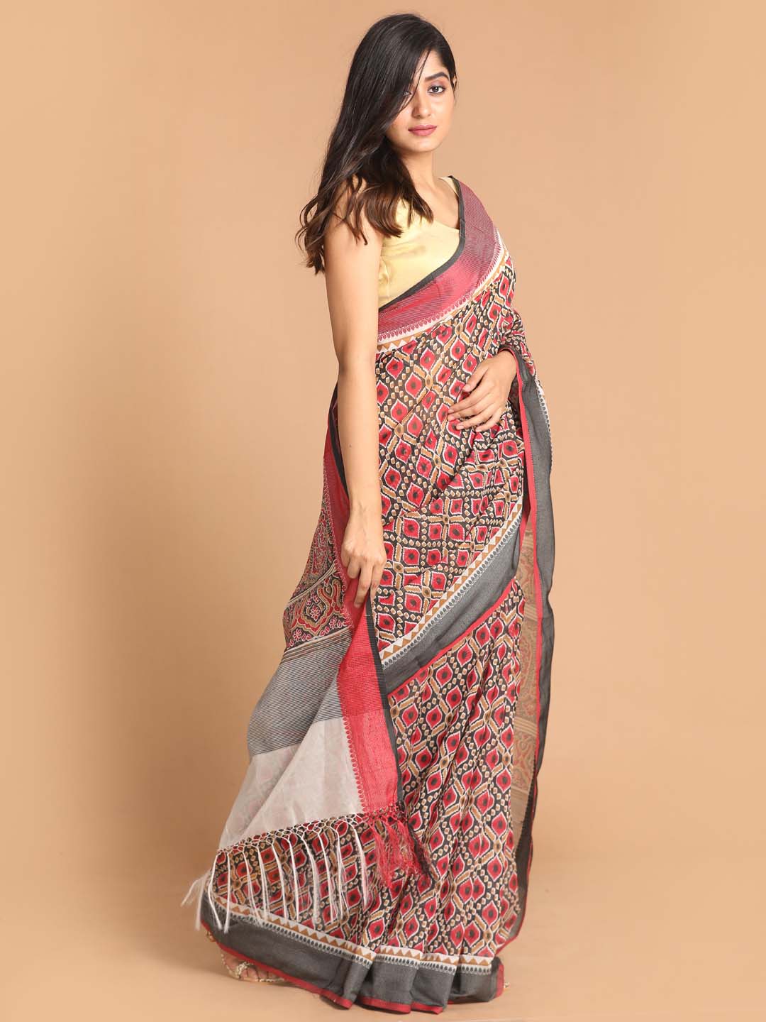 Indethnic Printed Cotton Blend Saree in Black - View 2