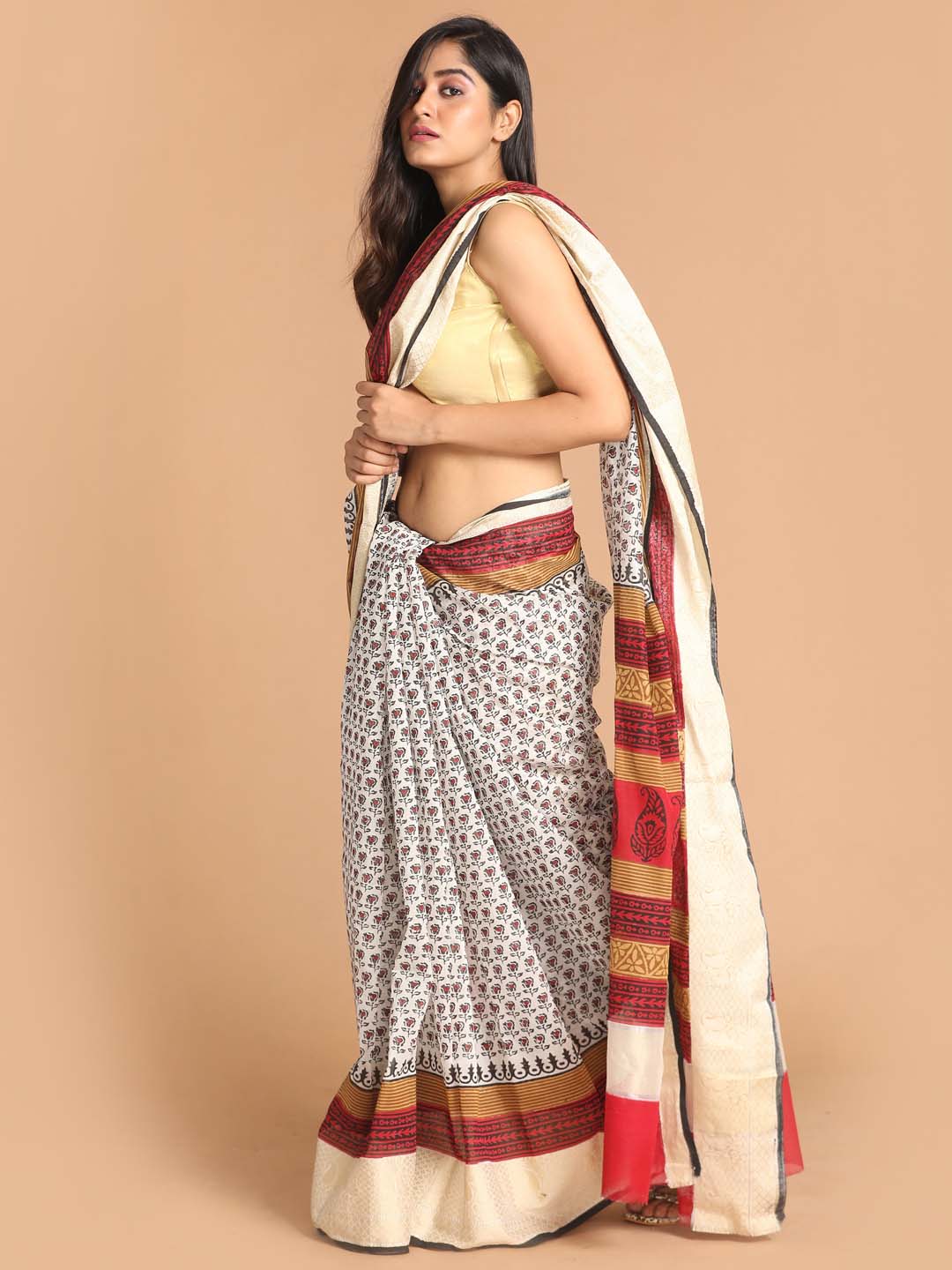 Indethnic Printed Cotton Blend Saree in Black - View 2