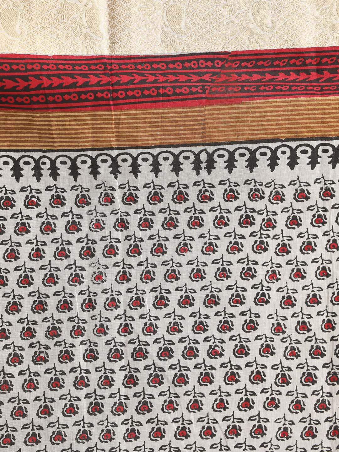 Indethnic Printed Cotton Blend Saree in Black - Saree Detail View