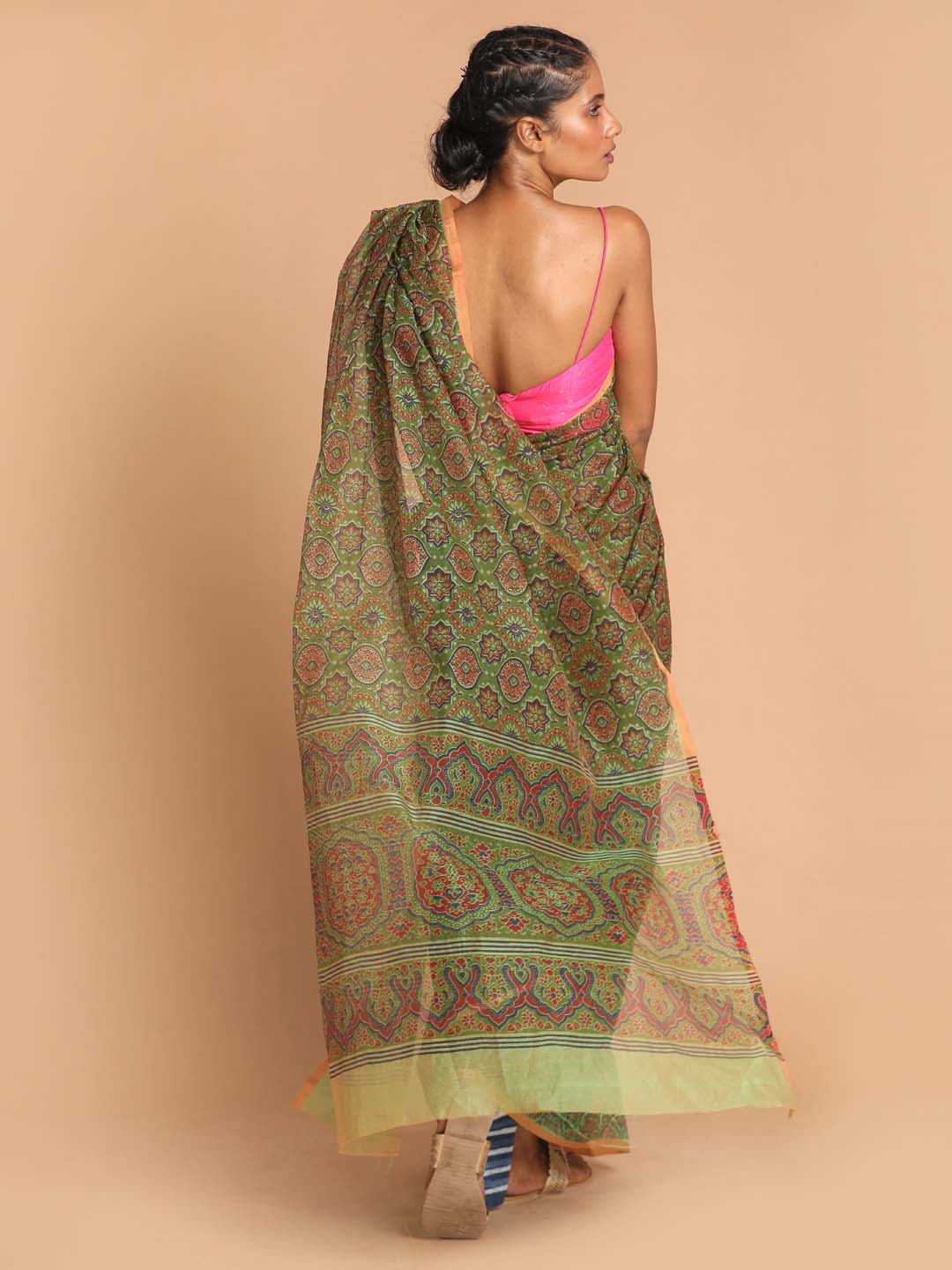 Indethnic Printed Cotton Blend Saree in Green - View 3