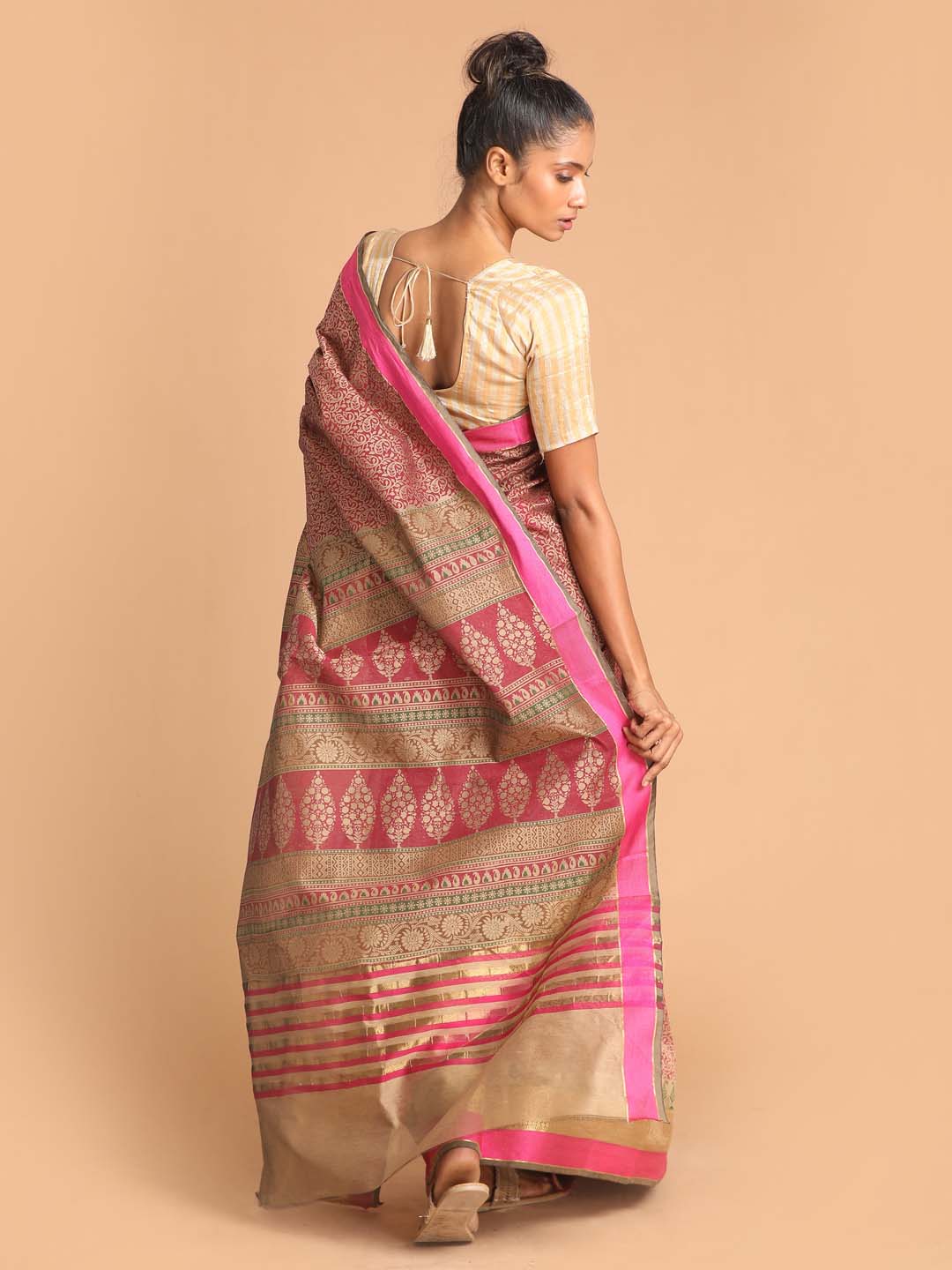 Indethnic Printed Cotton Blend Saree in Magenta - View 3