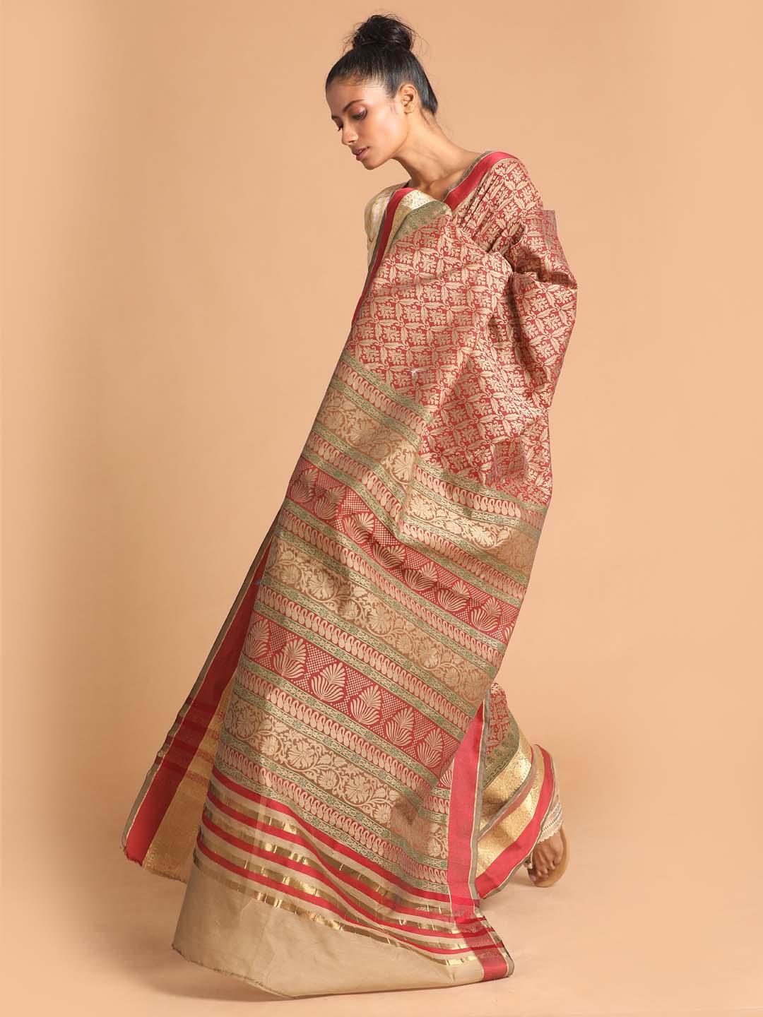 Indethnic Printed Cotton Blend Saree in Maroon - View 3