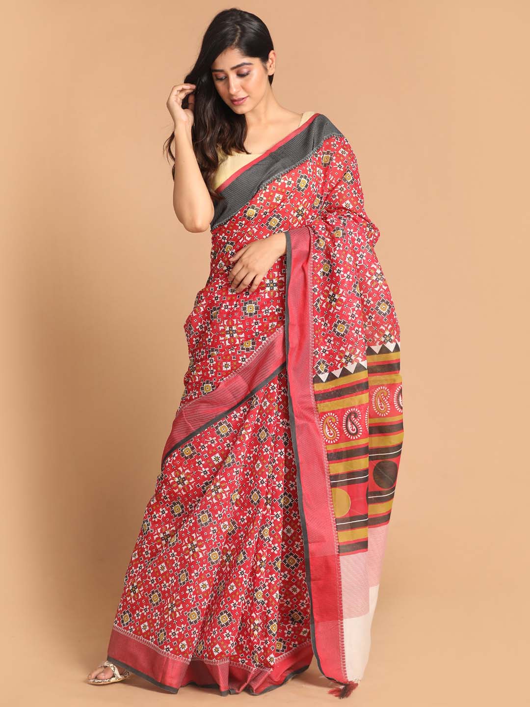 Indethnic Printed Cotton Blend Saree in Maroon - View 1