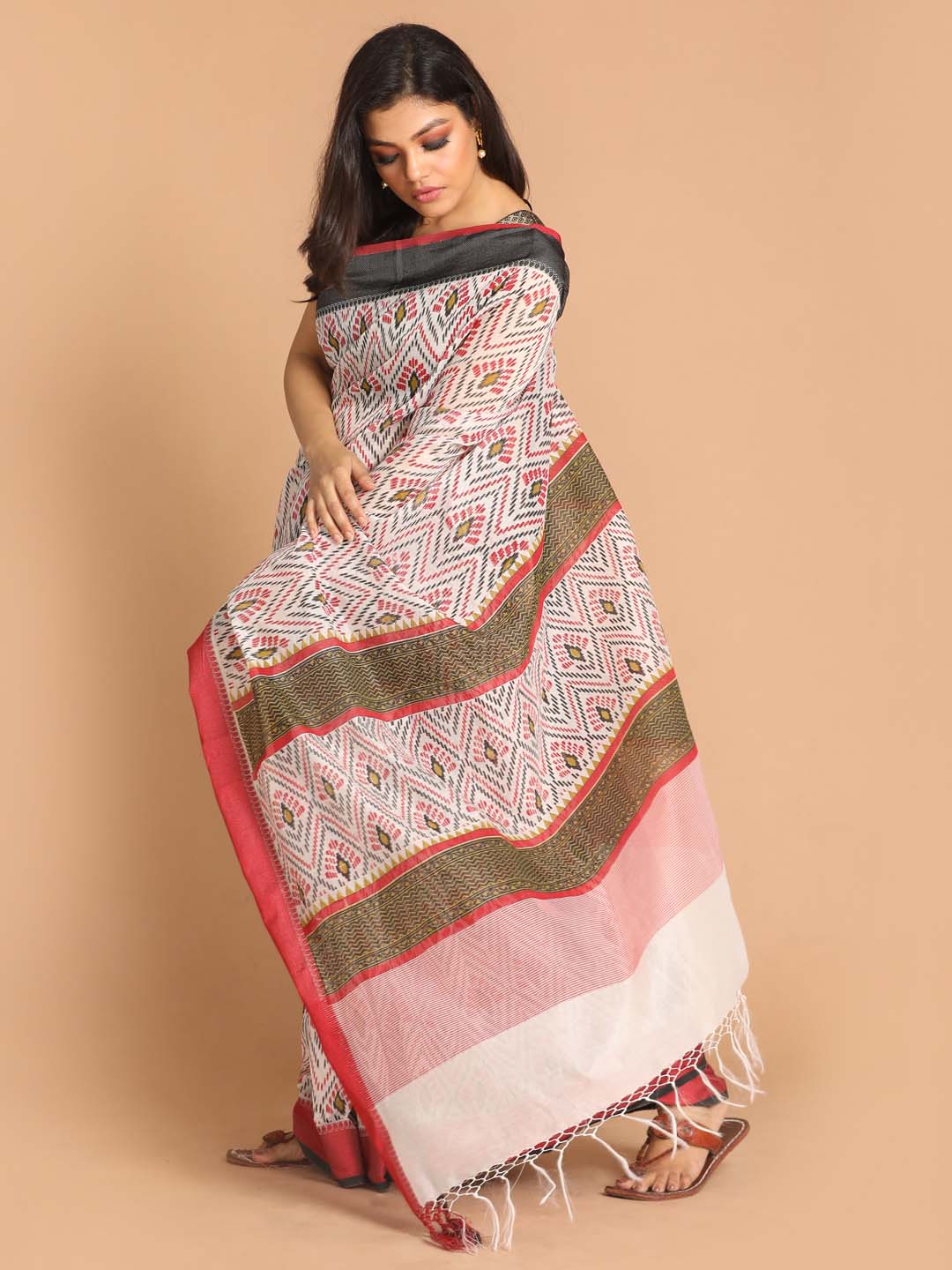 Indethnic Printed Cotton Blend Saree in Maroon - View 3