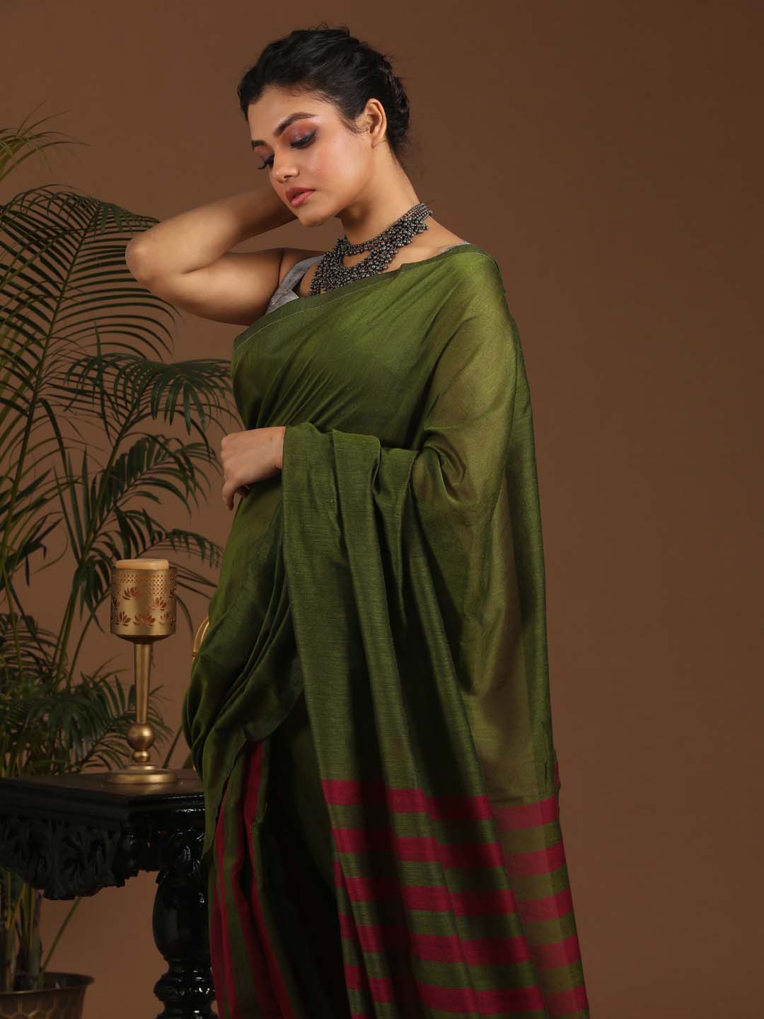 Indethnic Green Saree with Pink Striped Pleats and Pallu - View 2