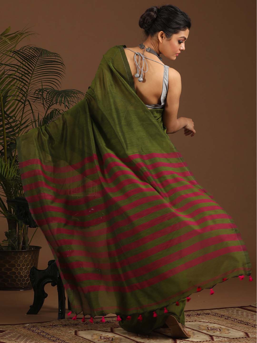 Indethnic Green Saree with Pink Striped Pleats and Pallu - View 3