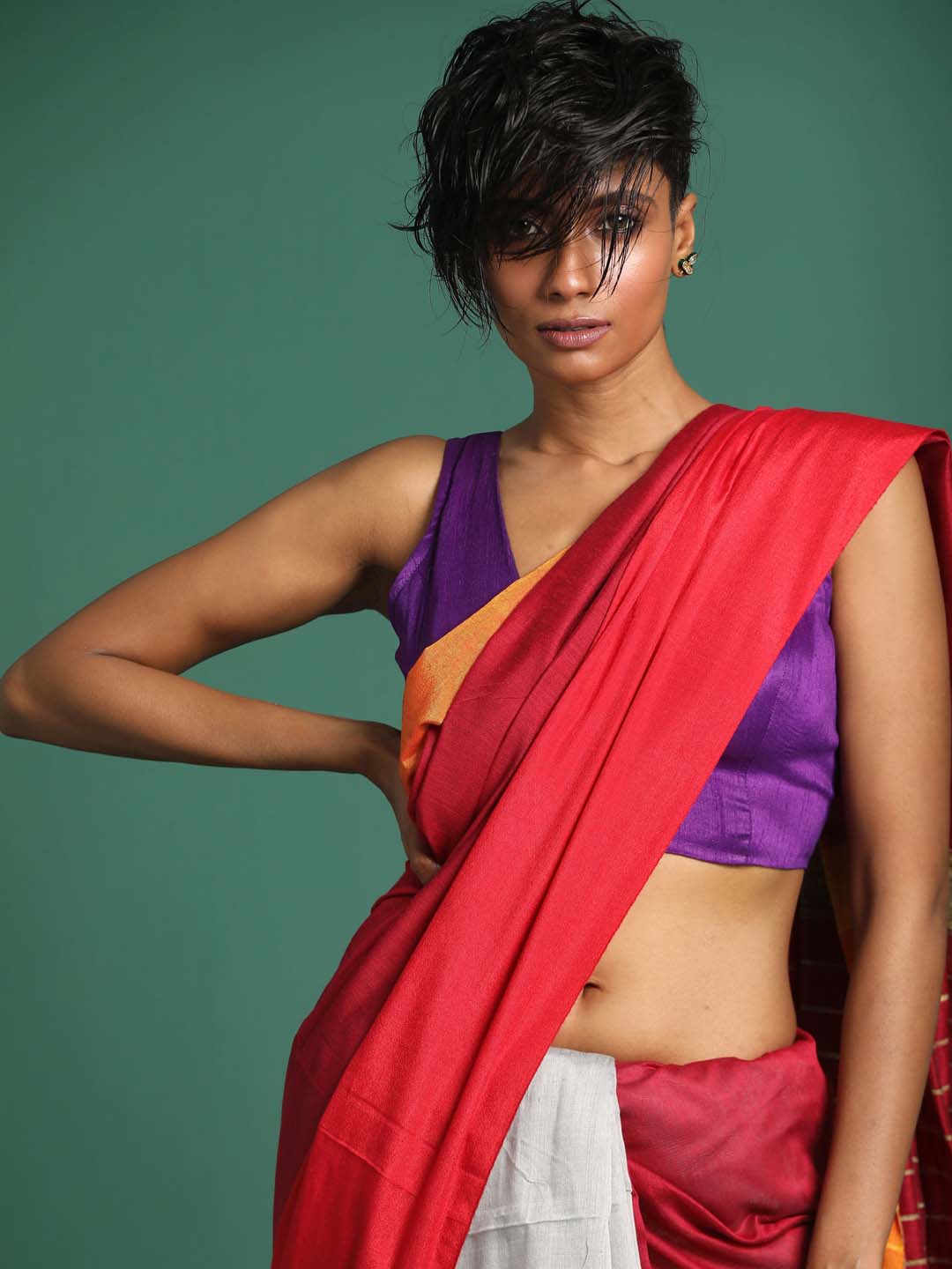 Indethnic Magenta and Grey Solid Colour Blocked Saree - View 2