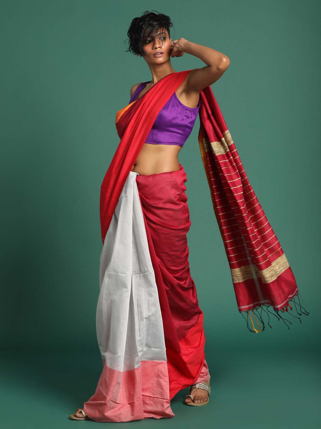 Indethnic Magenta and Grey Solid Colour Blocked Saree - View 3