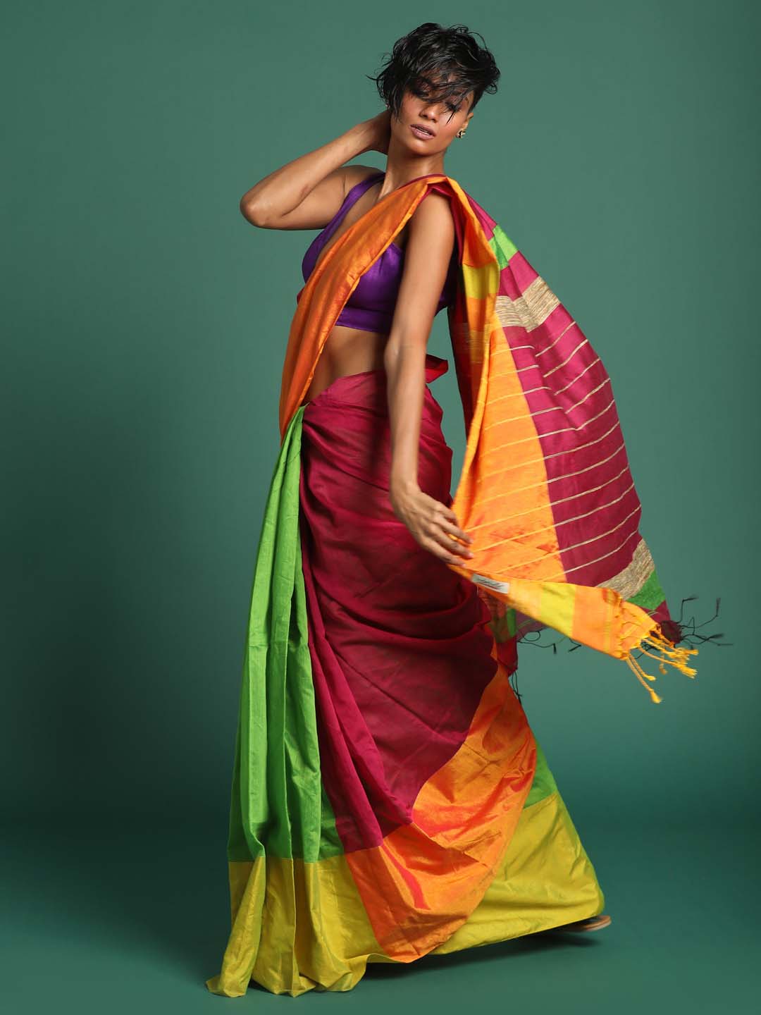 Indethnic Magenta and Green Solid Colour Blocked Saree - View 3
