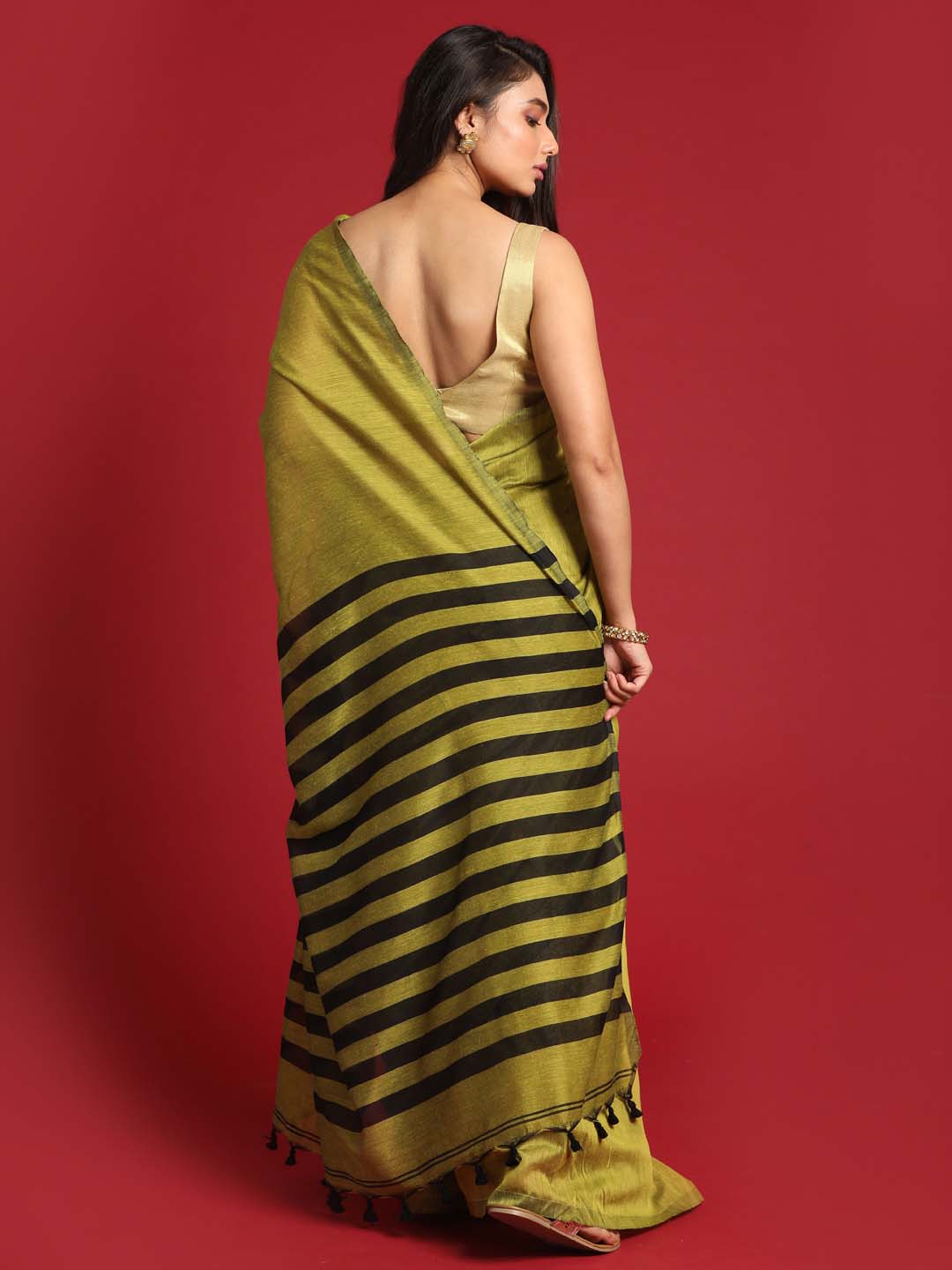 Indethnic Olive saree with Black Striped Pleats and Pallu - View 3
