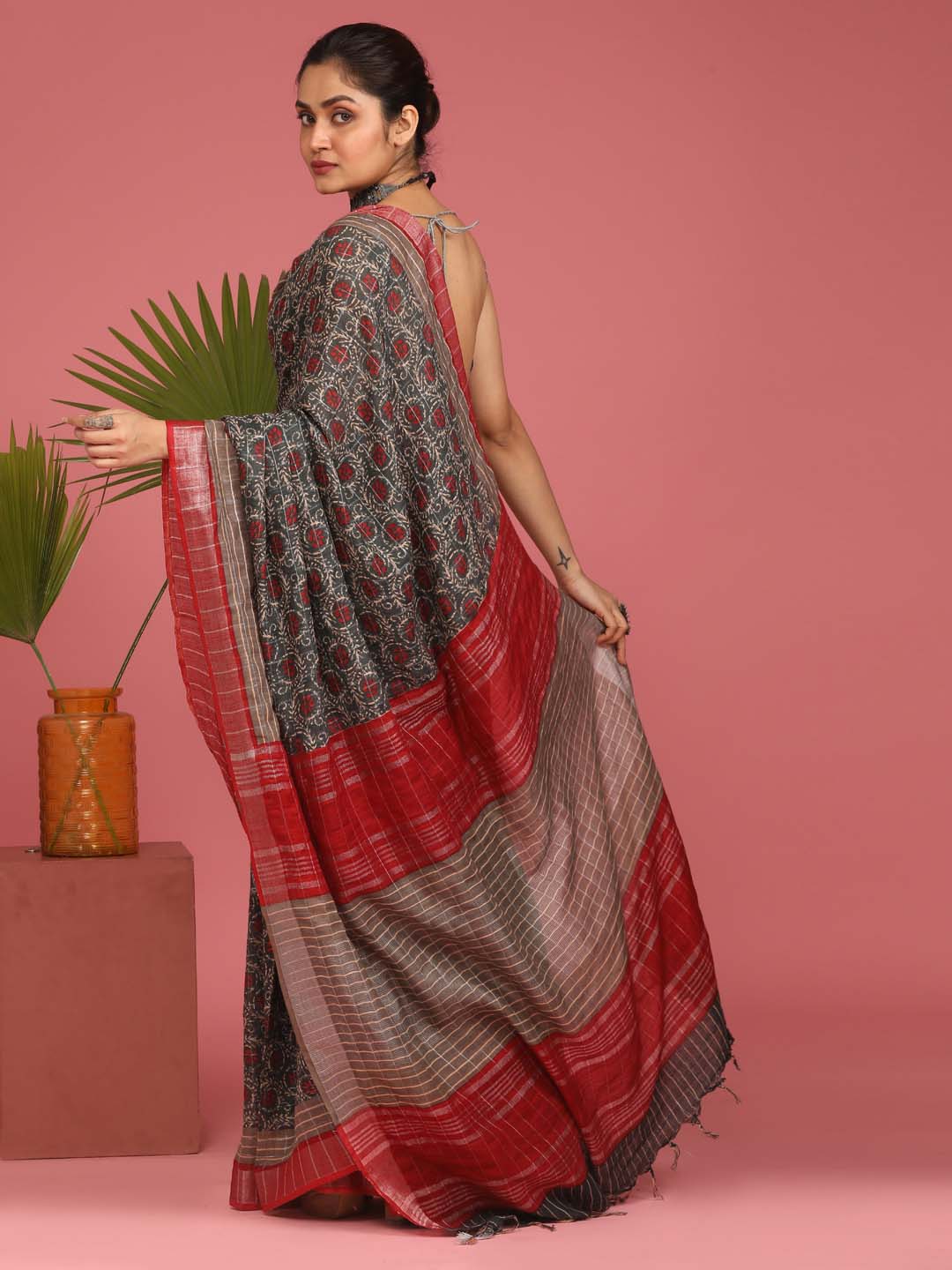 Indethnic Black Liva Printed Saree - View 3