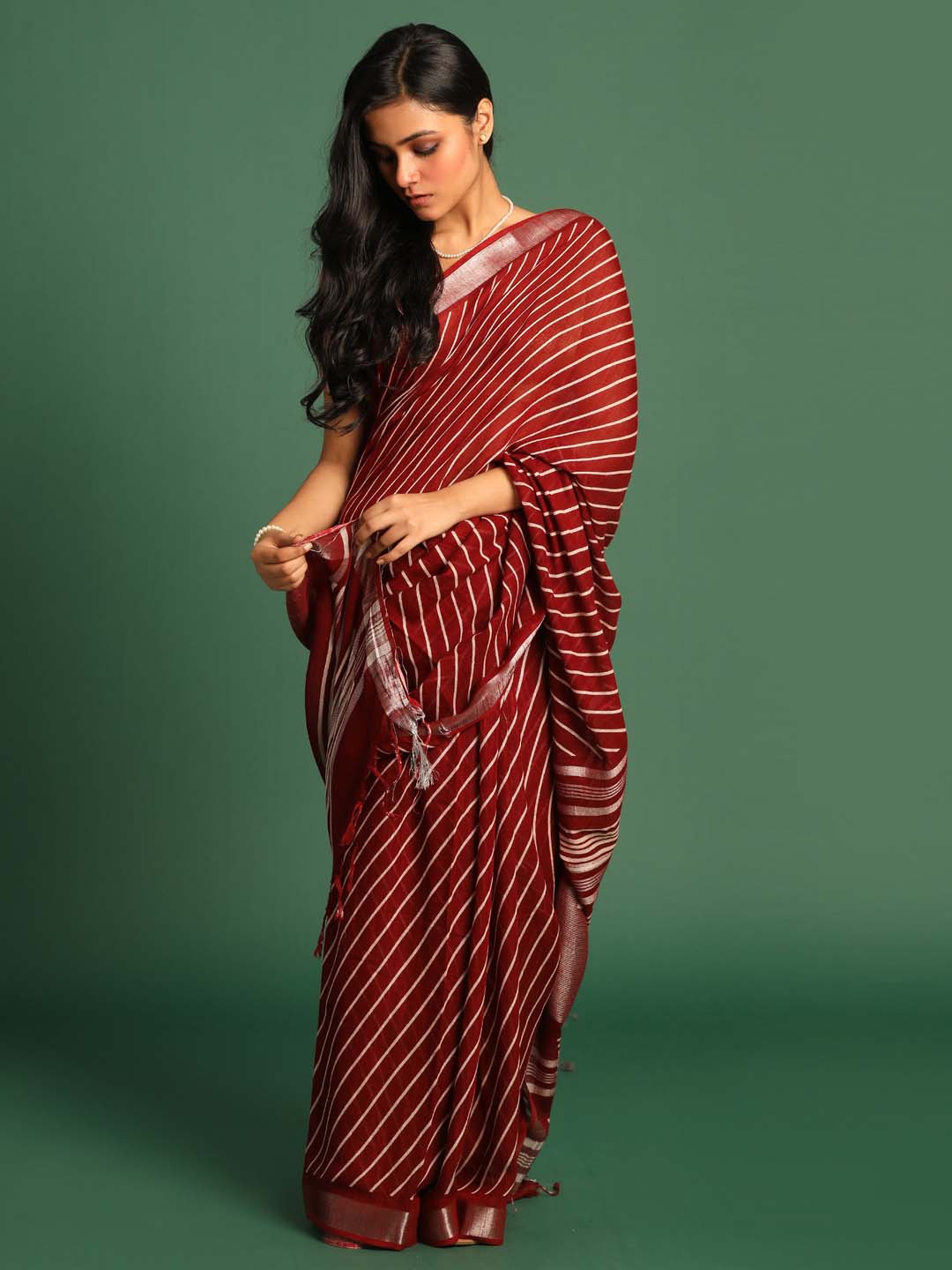 Indethnic Red Liva Printed Saree - View 2