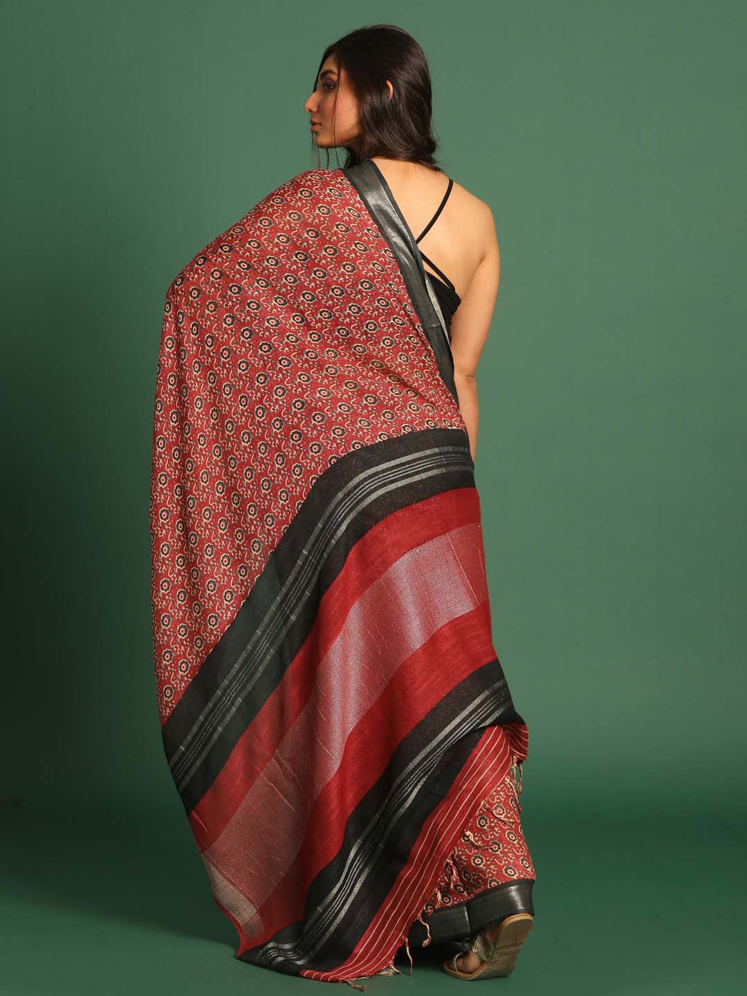 Indethnic Red Liva Printed Saree - View 3