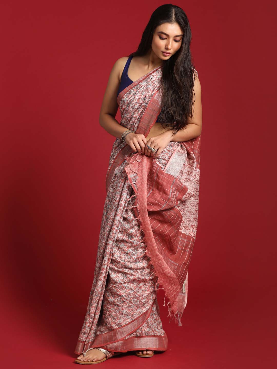 Indethnic Red Liva Printed Saree - View 1