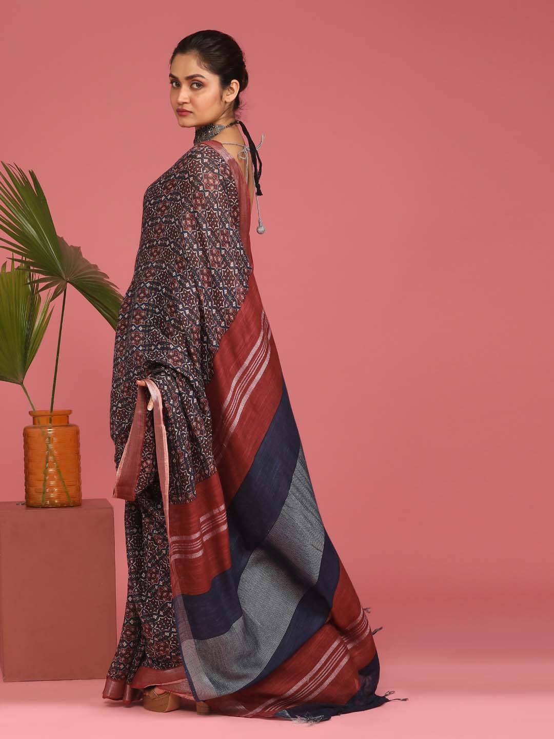 Indethnic Blue Liva Printed Saree - View 3