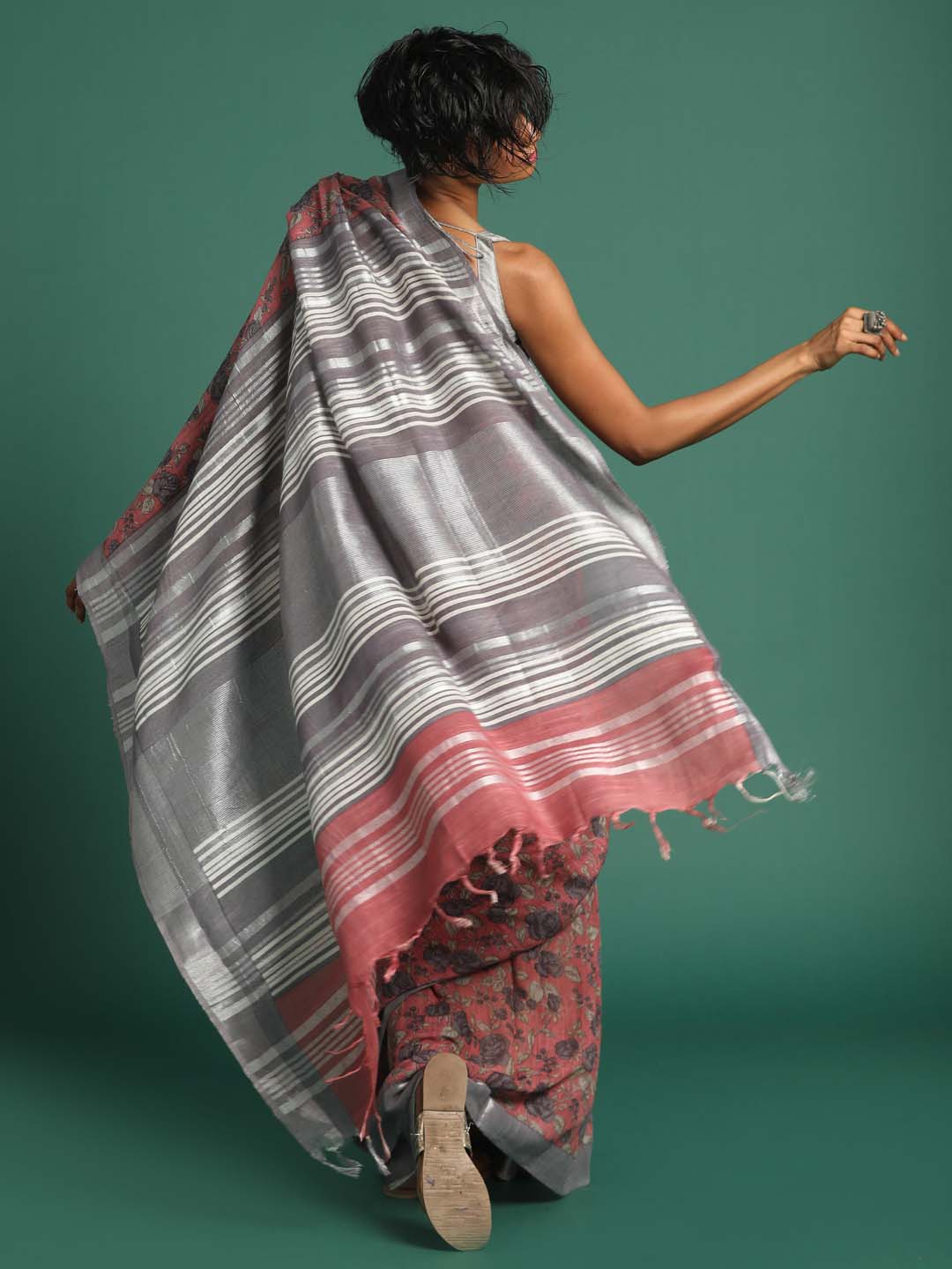 Indethnic Coral Liva Printed Saree - View 3