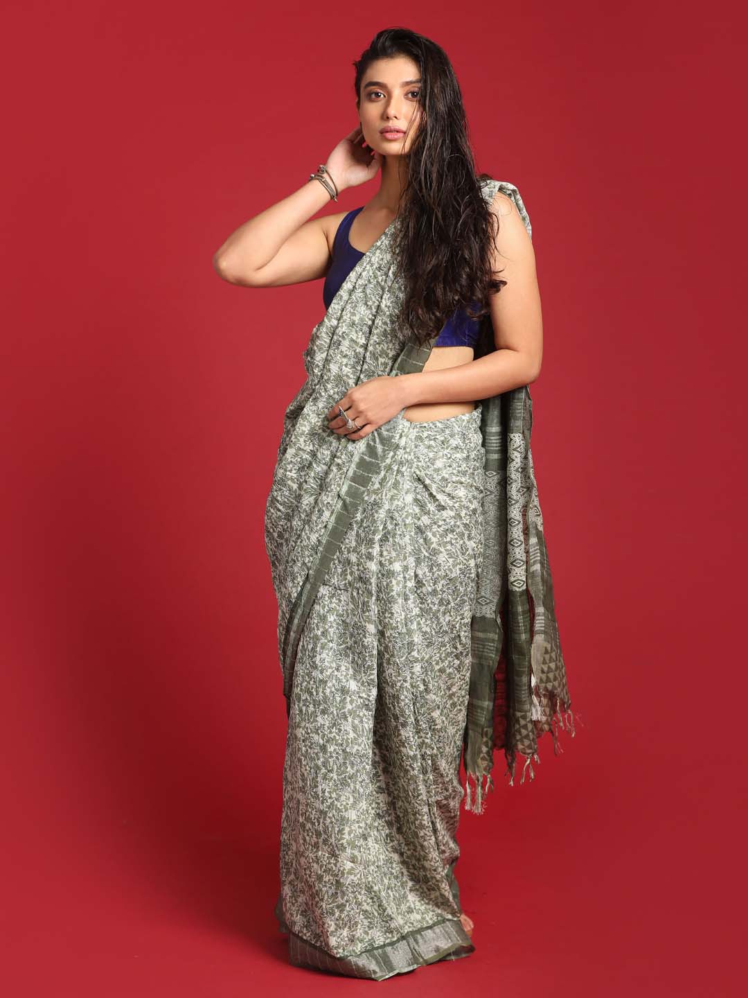 Indethnic Green Liva Printed Saree - View 1