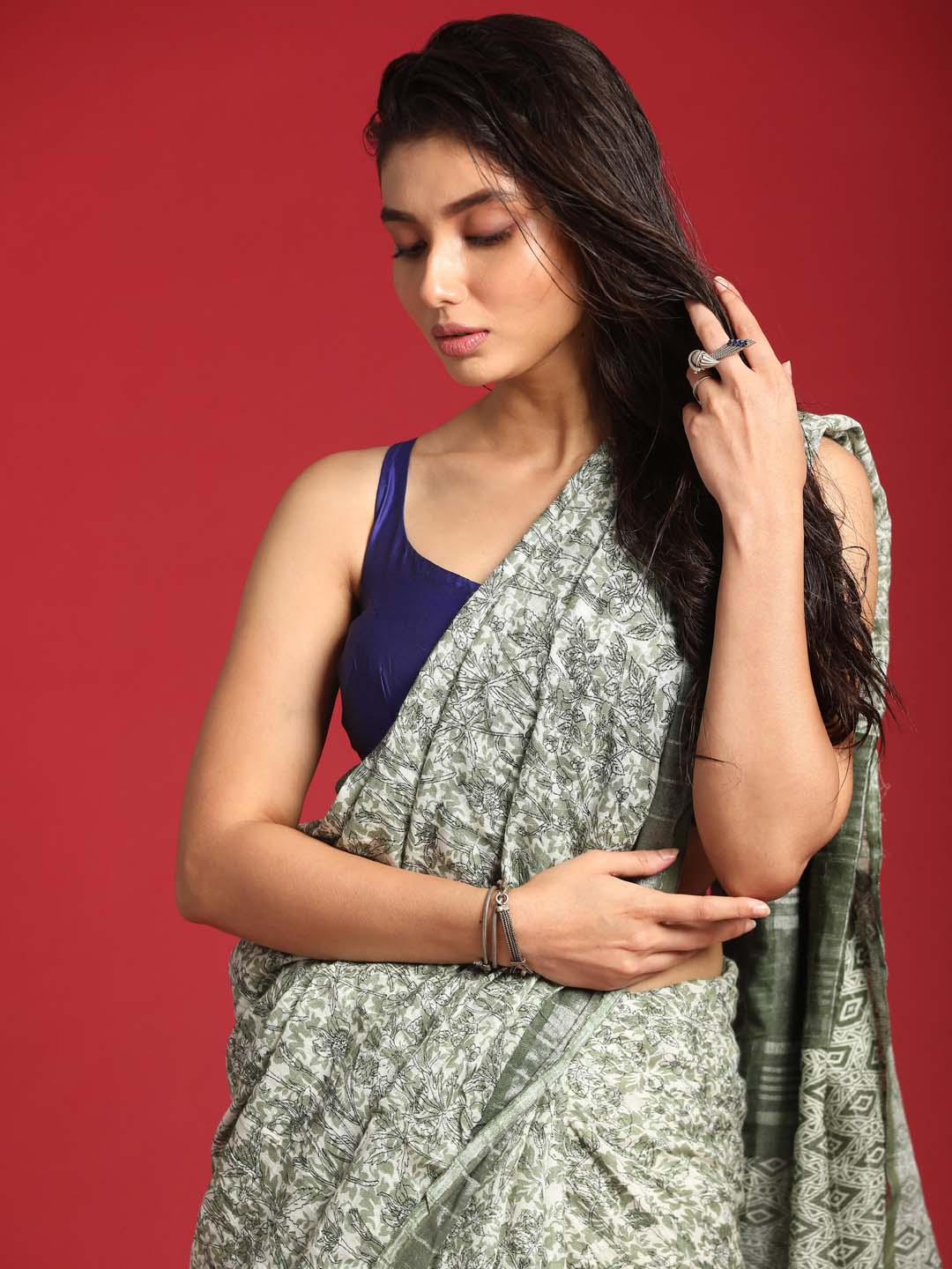 Indethnic Green Liva Printed Saree - View 3