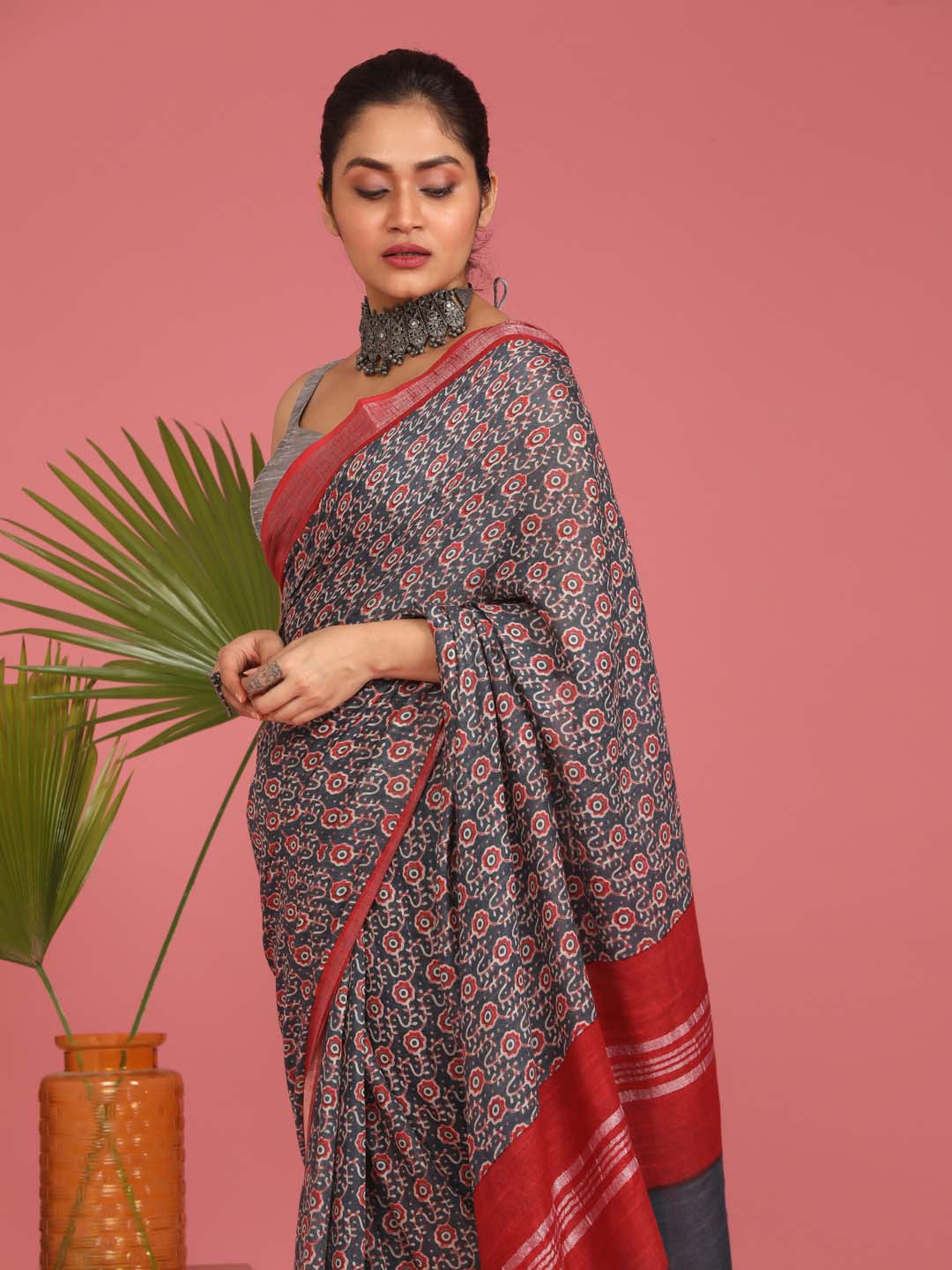 Indethnic Grey Liva Printed Saree - View 1