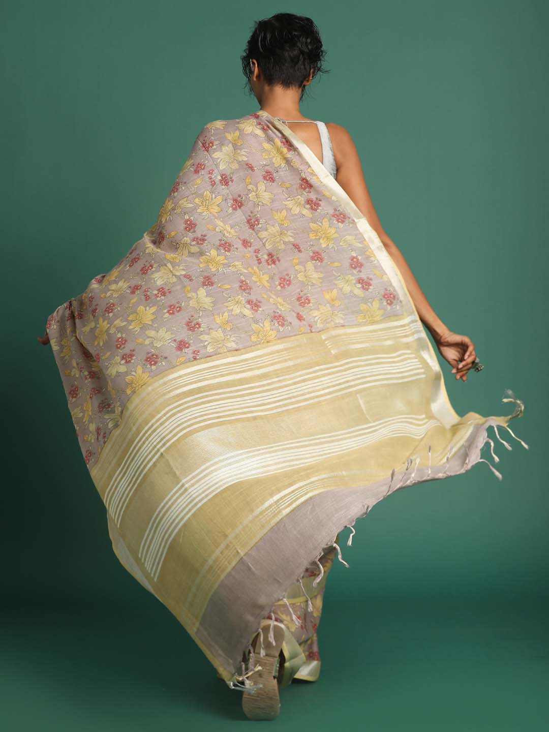 Indethnic Grey Liva Printed Saree - View 3