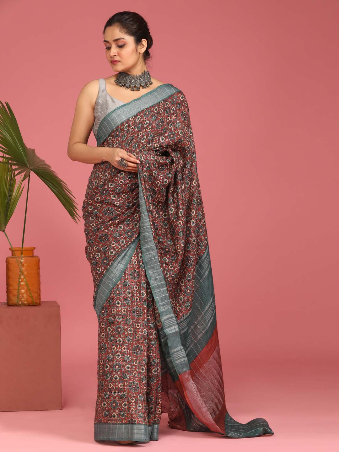 Indethnic Maroon Liva Printed Saree - View 2