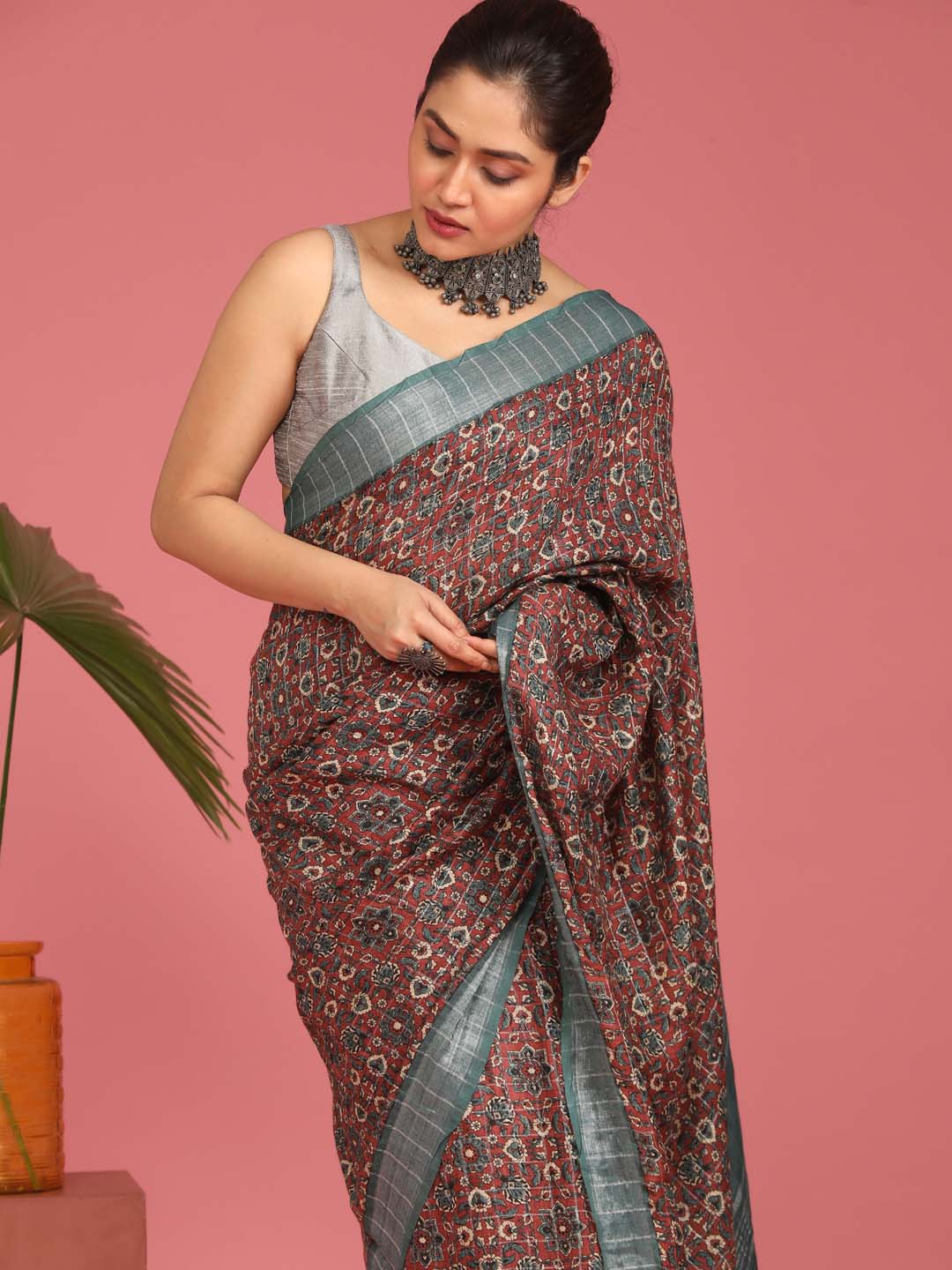 Indethnic Maroon Liva Printed Saree - View 1