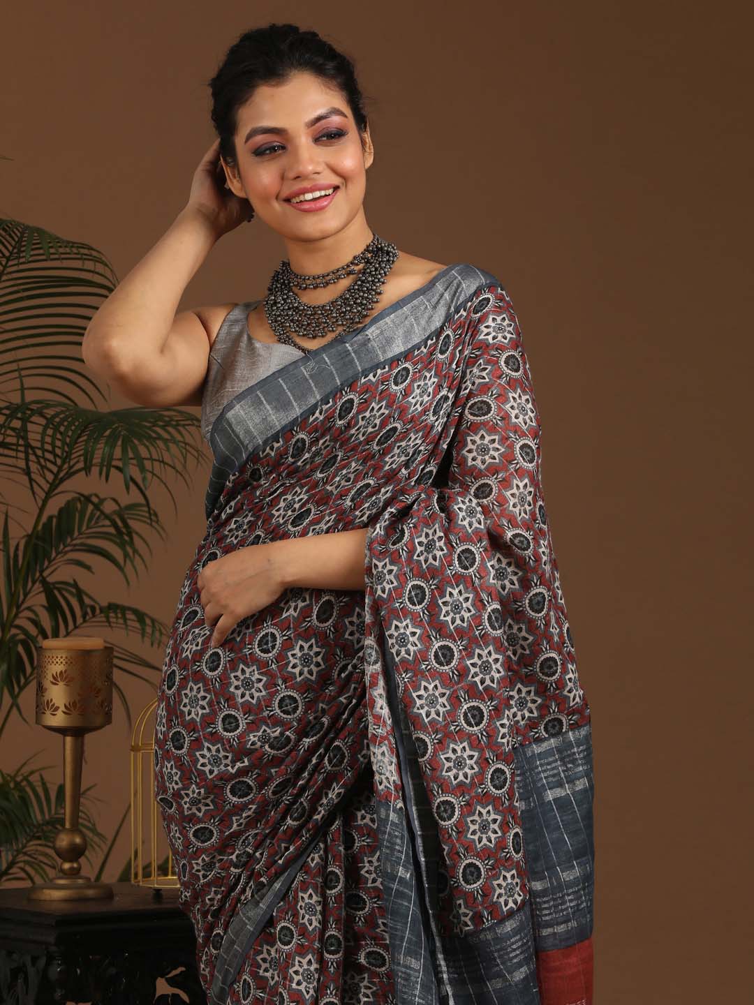 Indethnic Maroon Liva Printed Saree - View 1