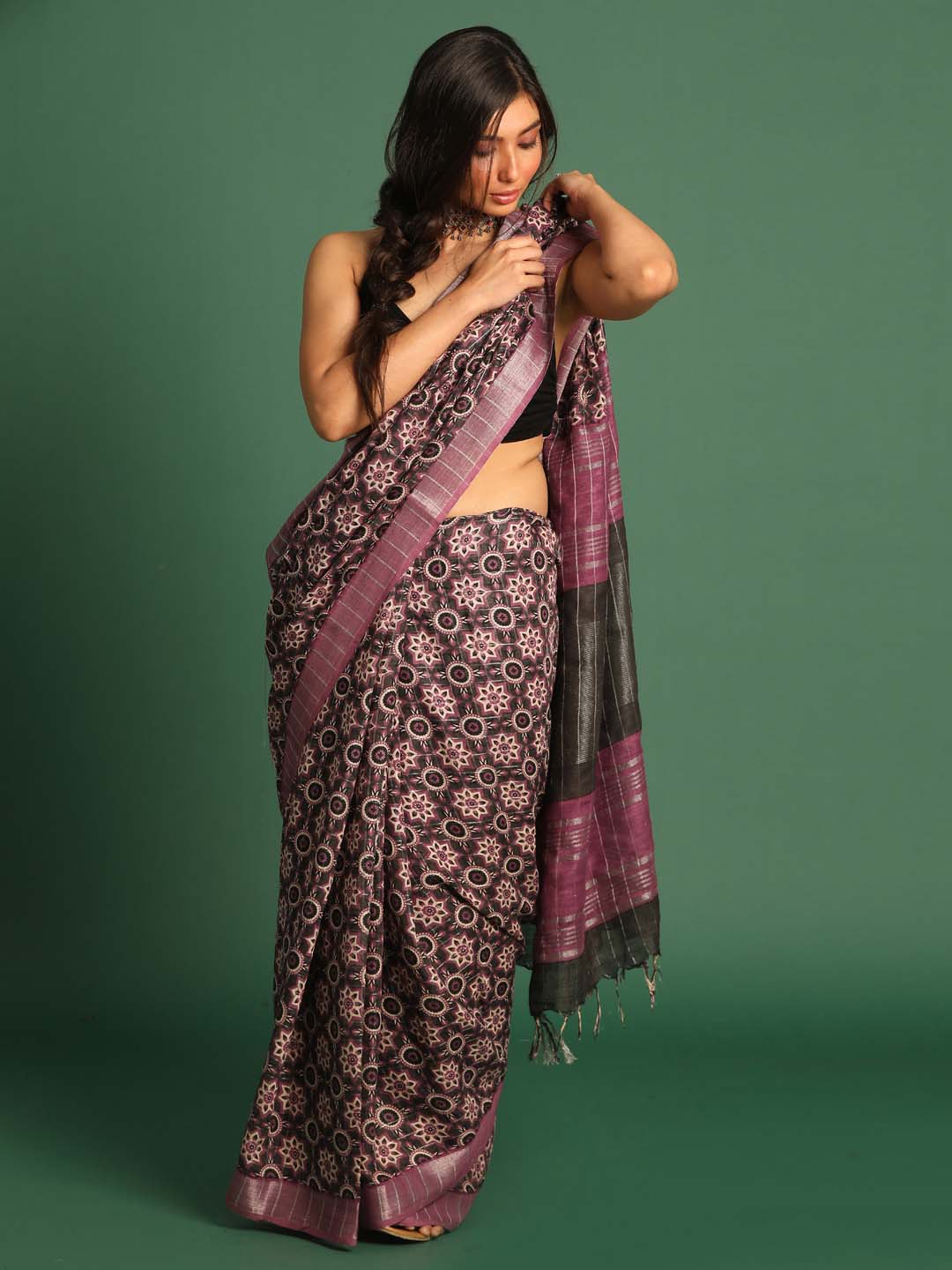 Indethnic Purple Liva Printed Saree - View 2