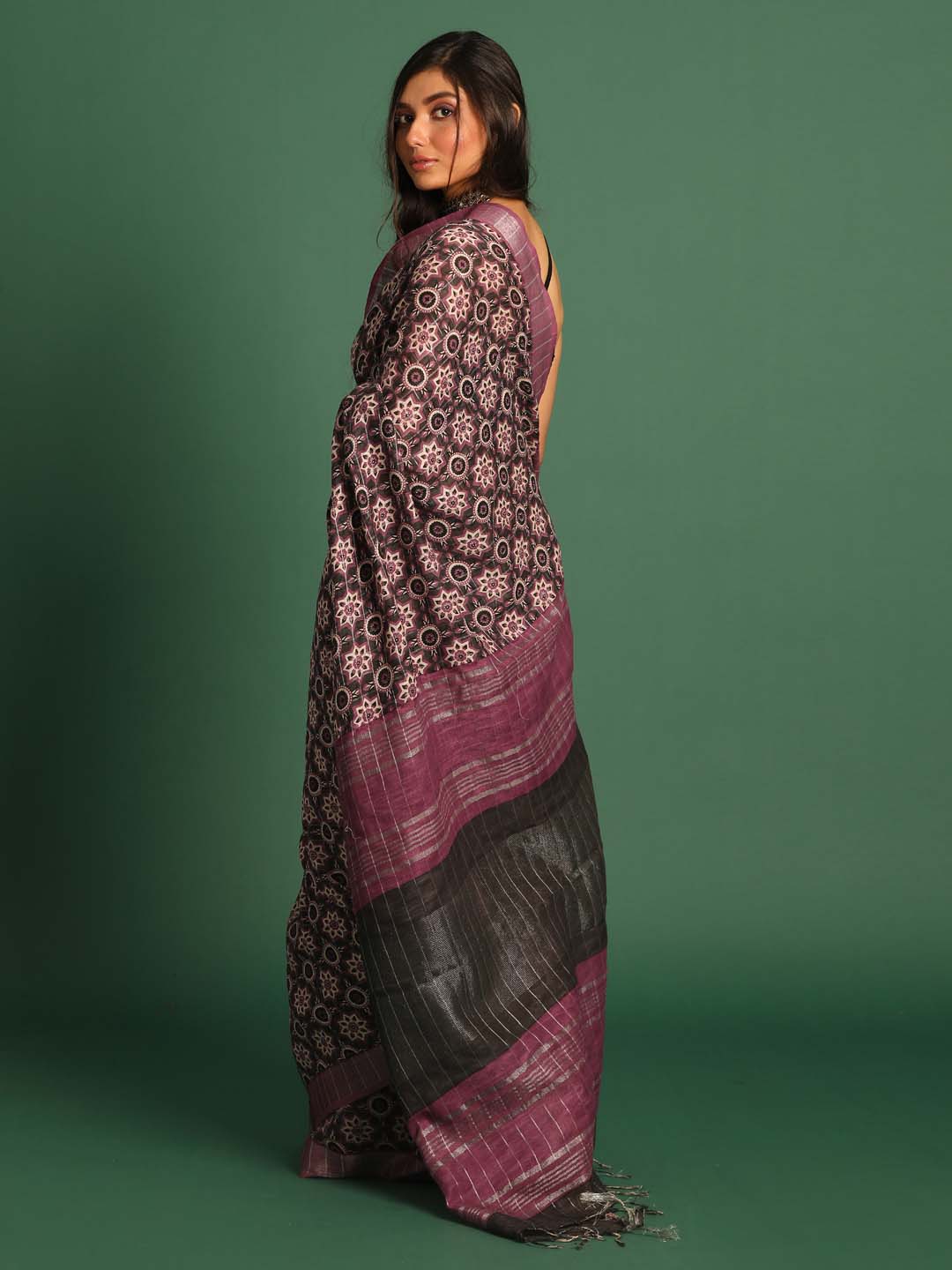 Indethnic Purple Liva Printed Saree - View 3