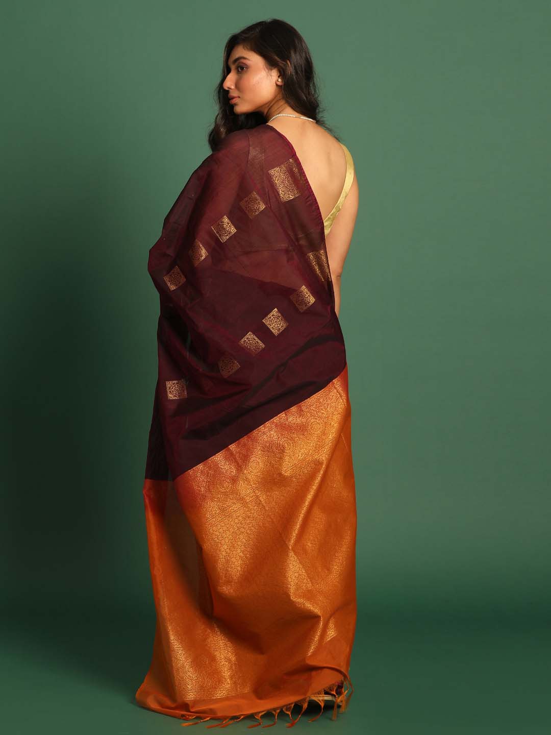 MAROON MAJESTY (SAREE)