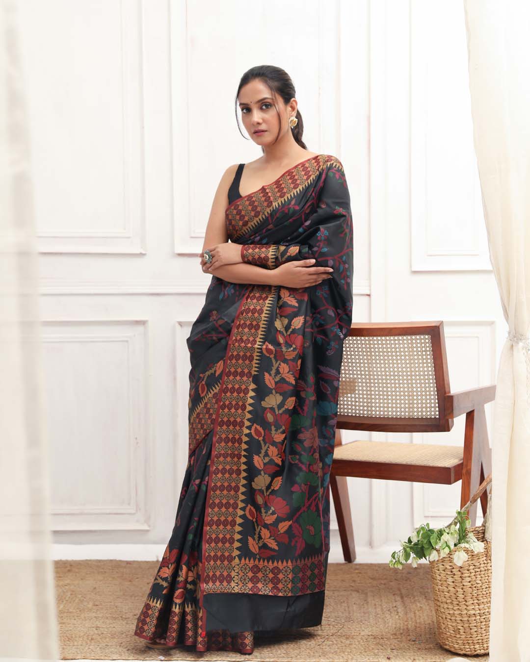 MIDNIGHT ELEGANCE (SAREE)