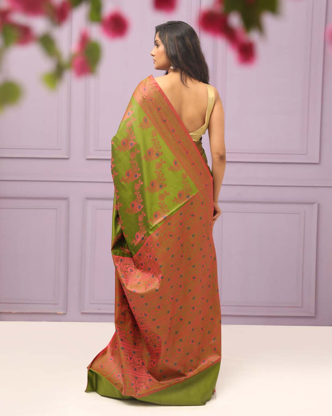 VERDANT ELEGANCE (SAREE)