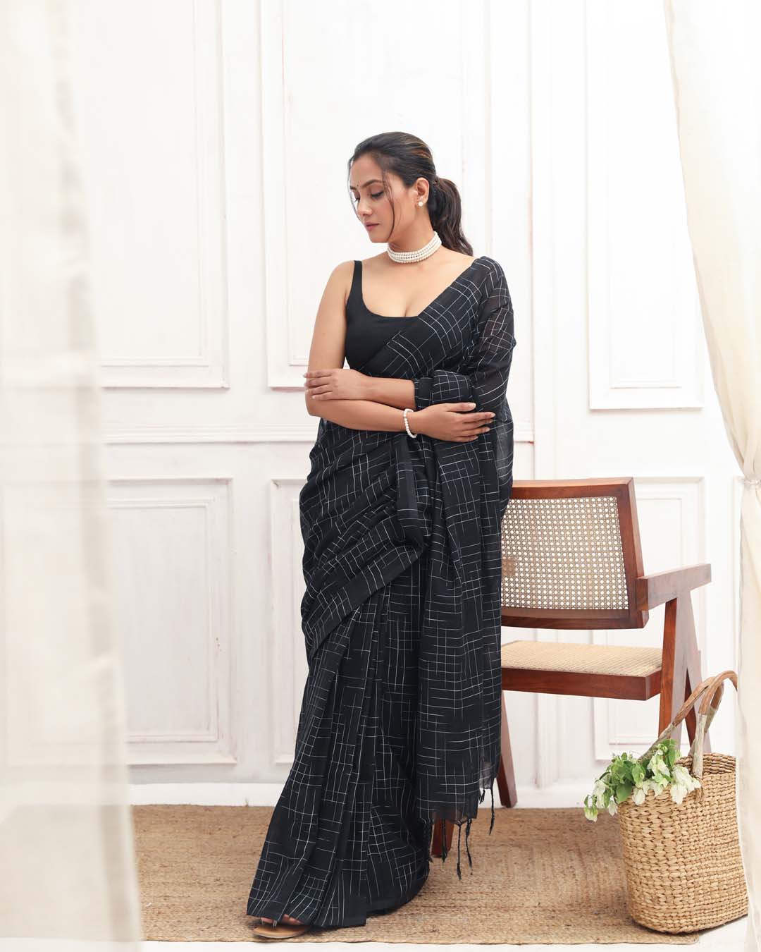 MIDNIGHT ELEGANCE (SAREE)