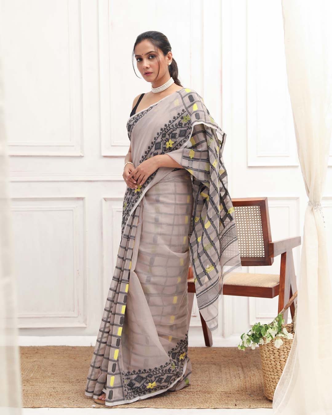 EBON ELEGANCE (SAREE)