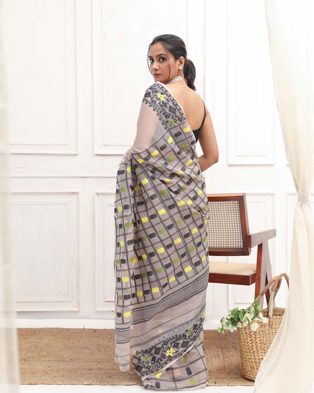 EBON ELEGANCE (SAREE)