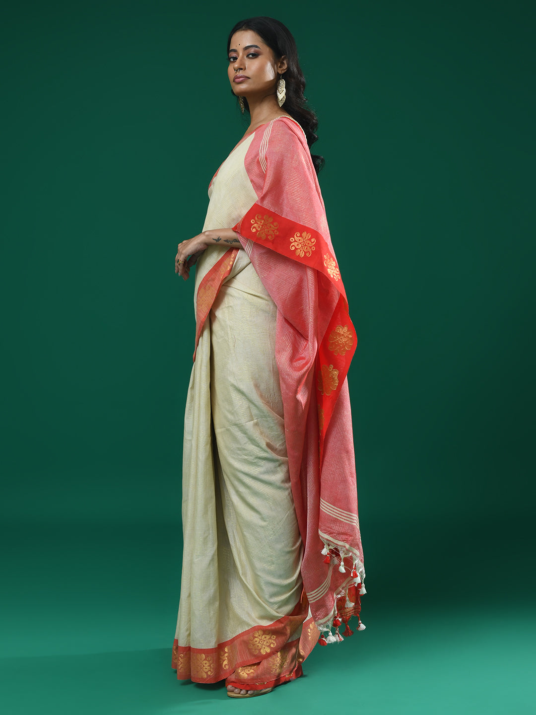 Jamdani Beige Colourblocked Traditional Wear