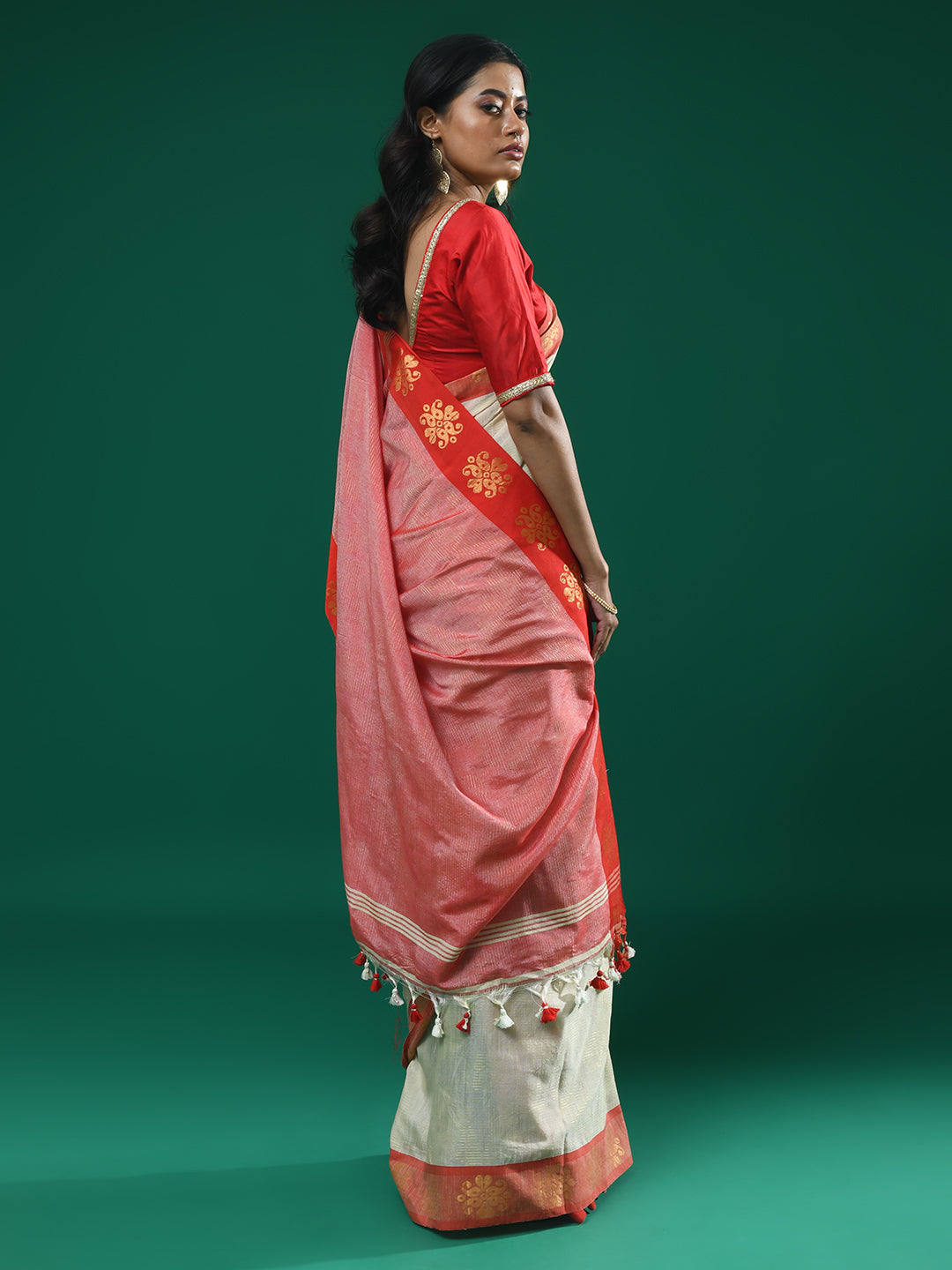 Jamdani Beige Colourblocked Traditional Wear