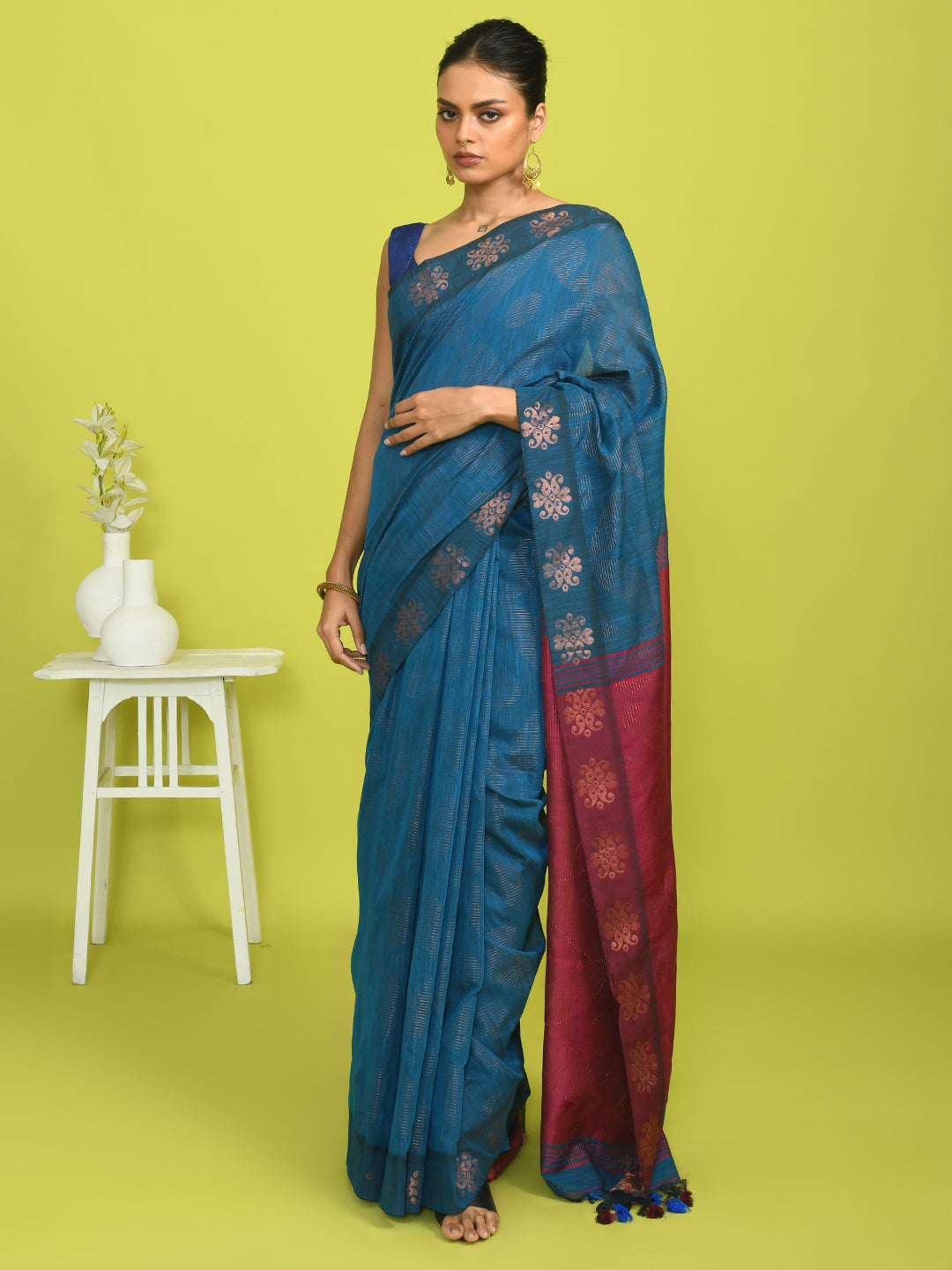 Jamdani Blue Colourblocked Traditional Wear