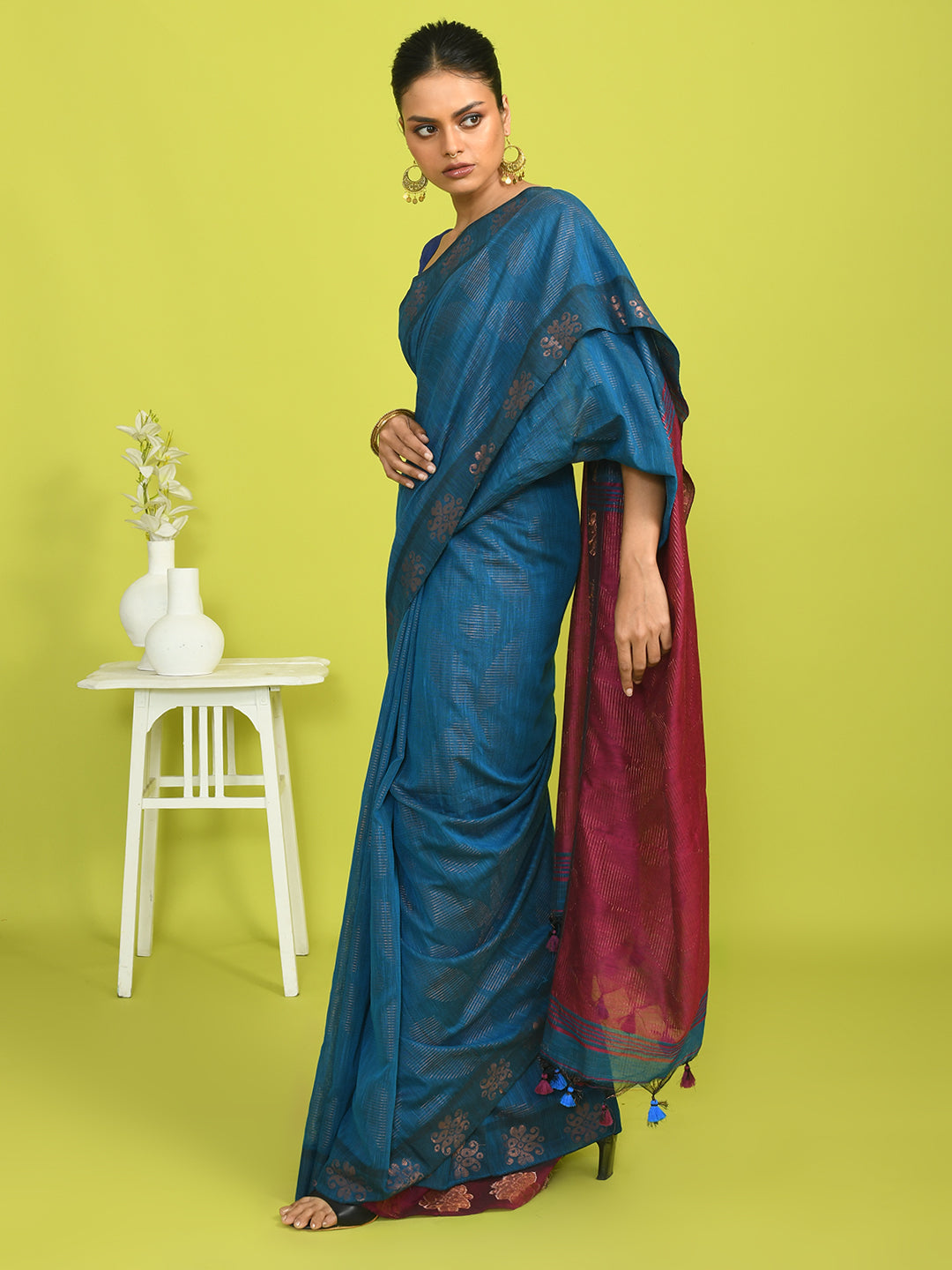 Jamdani Blue Colourblocked Traditional Wear