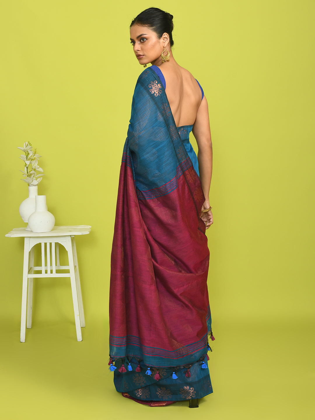 Jamdani Blue Colourblocked Traditional Wear