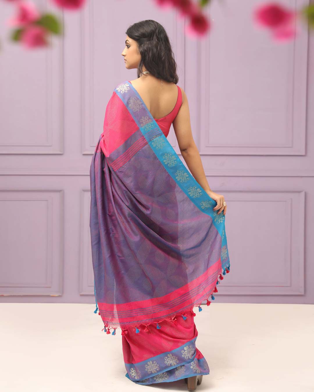 Jamdani Magenta Colourblocked Traditional Wear