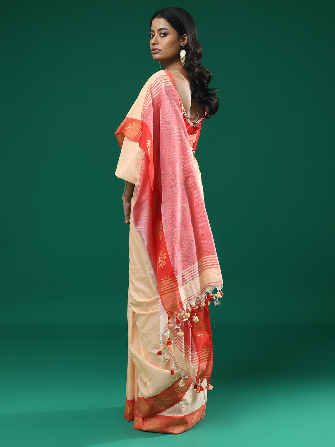 Jamdani Peach Colourblocked Traditional Wear