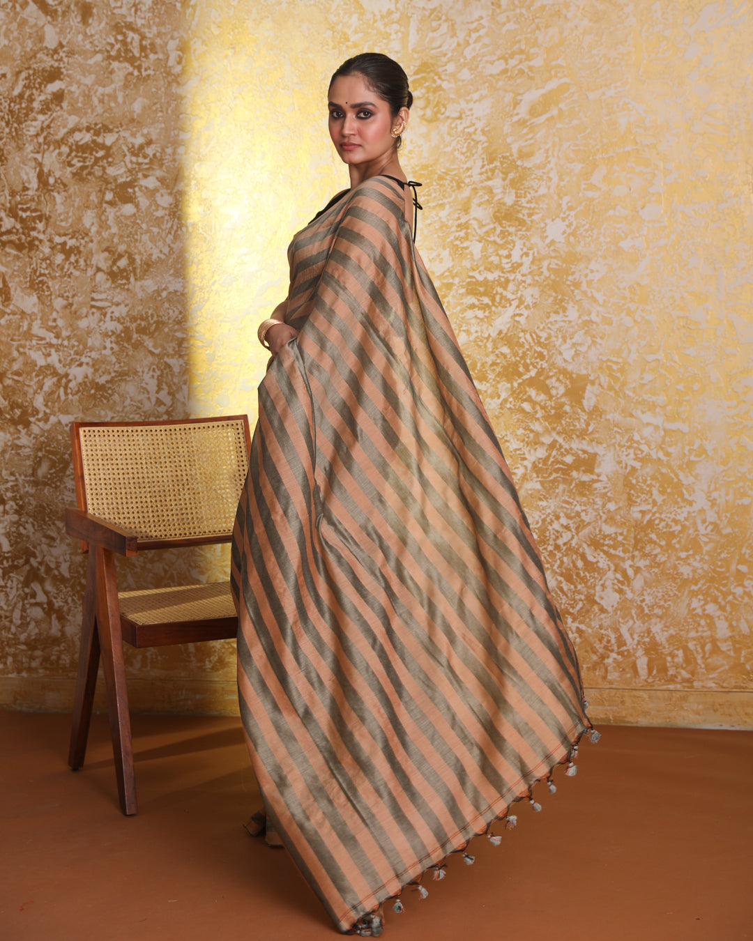 JAMDANI GREY SOLID WORK WEAR (SAREE)