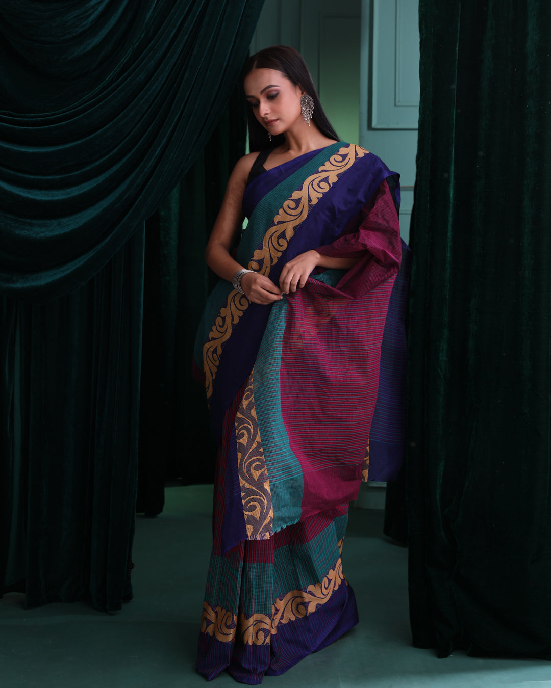 VIBRANT EASE (JAMDANI  SAREE)
