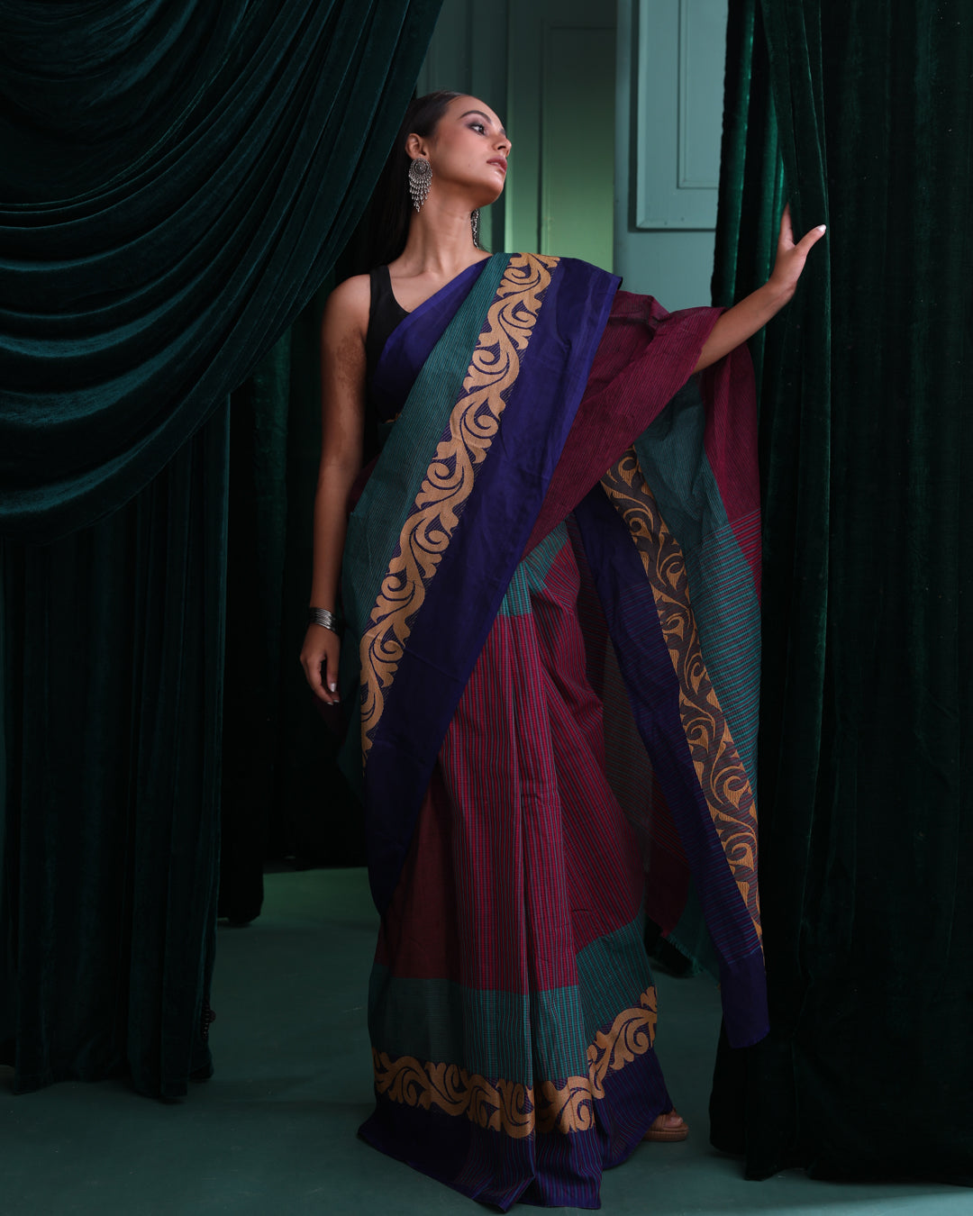 VIBRANT EASE (JAMDANI  SAREE)