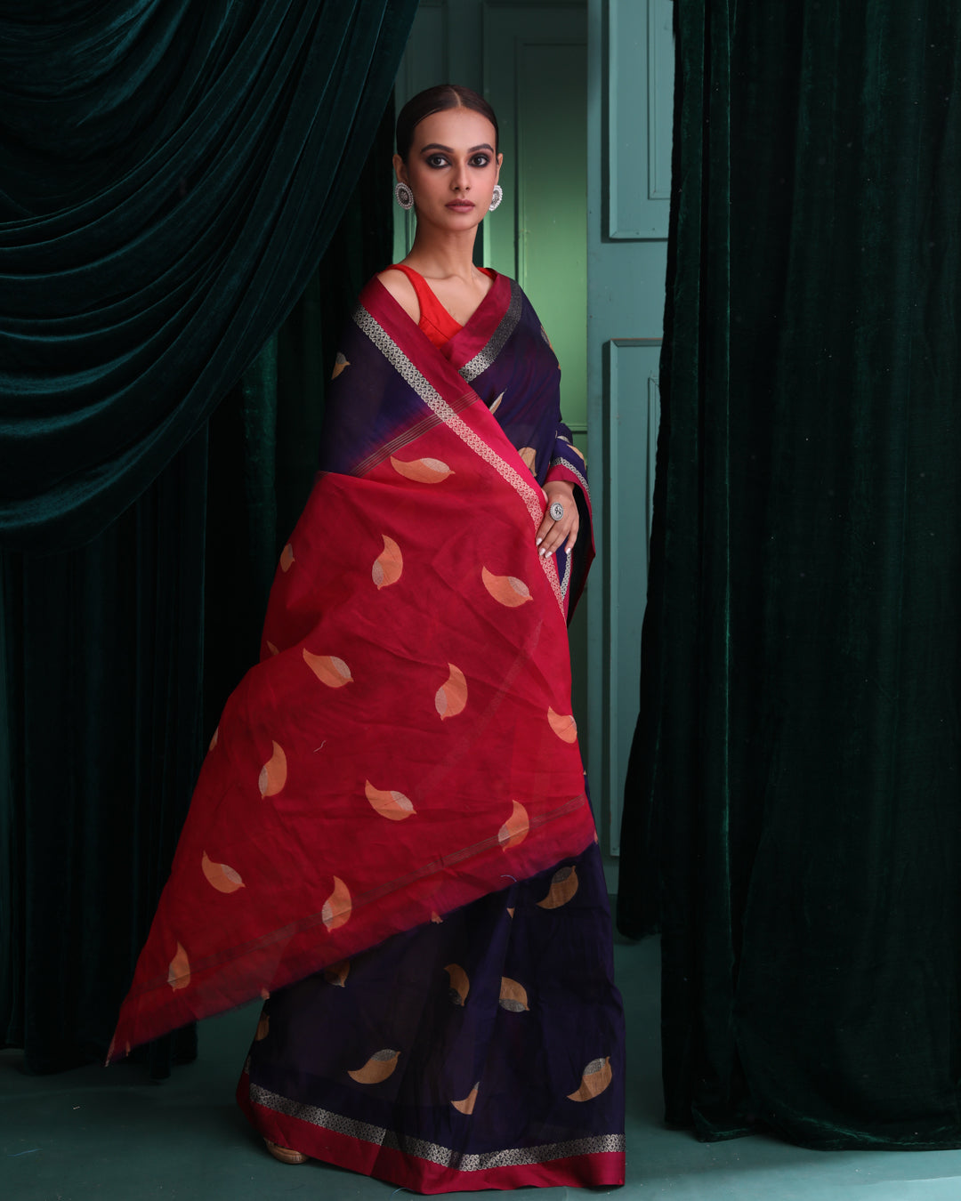 Jamdani Magenta Woven Design Festive Wear