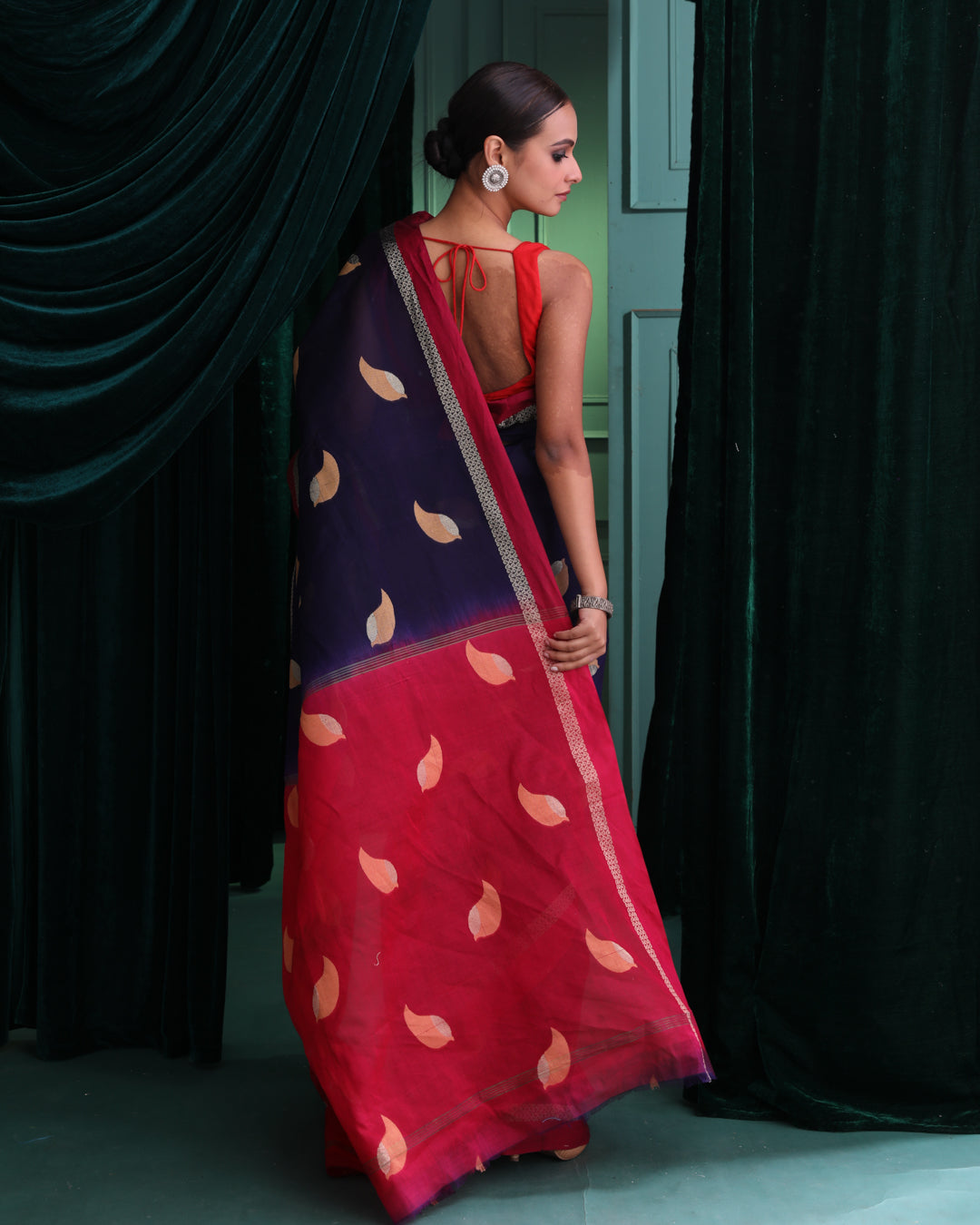 Jamdani Magenta Woven Design Festive Wear